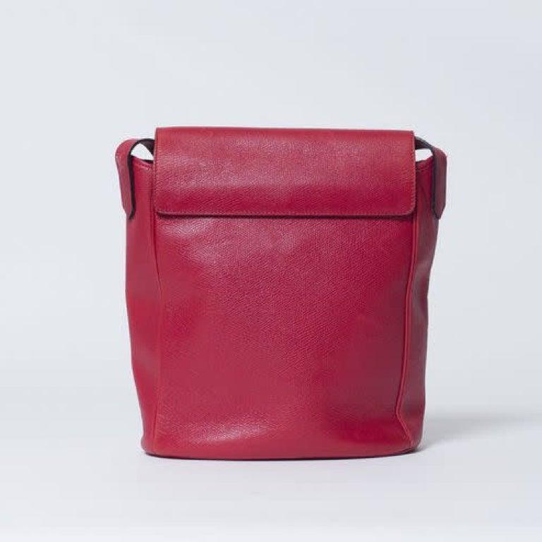 Yves Saint Laurent Vintage Y Studs Bucket Flap Bag - Red In Good Condition In Montreal, Quebec