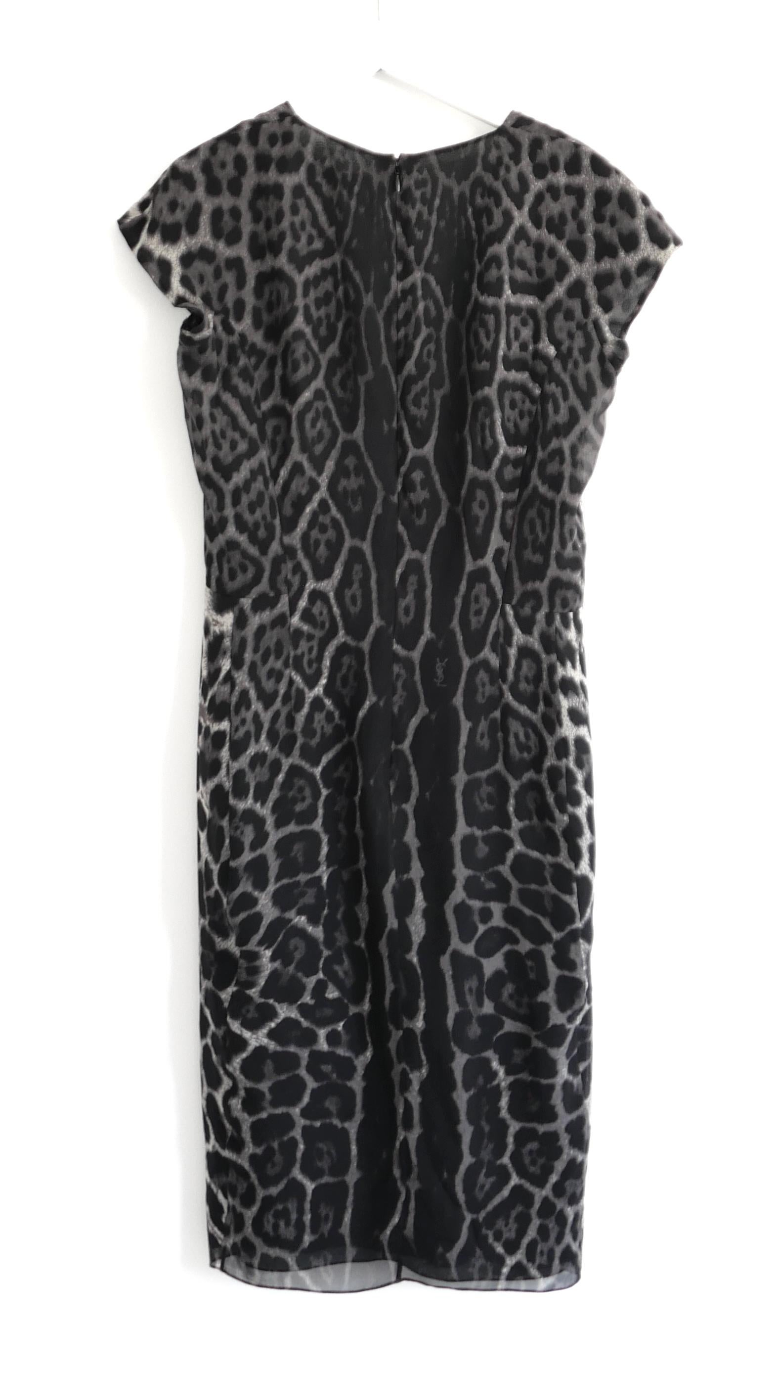 Yves Saint Laurent x Stefano Pilati 2009 Grey Leopard Silk Shift Dress In Good Condition For Sale In London, GB