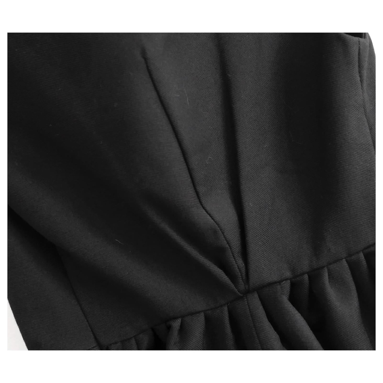 Yves Saint Laurent for Stefano Pilati AW10 - Top noir à péplum en vente 1