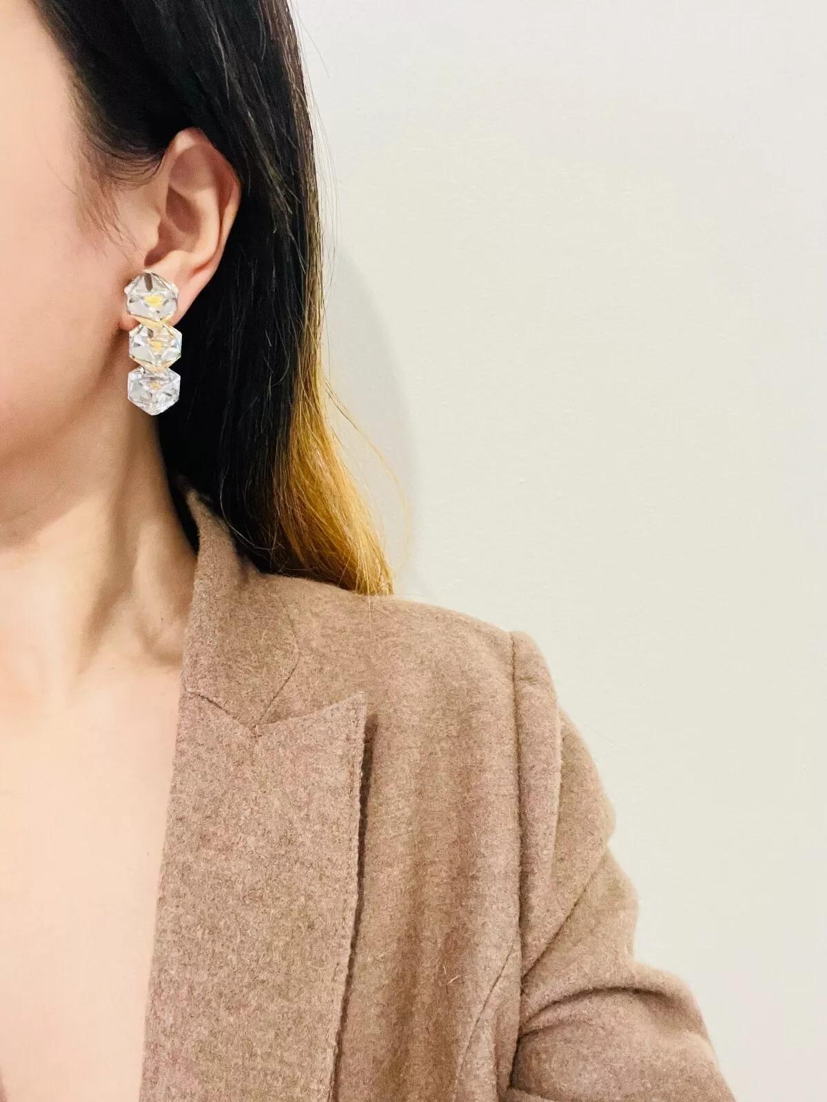 Yves Saint Laurent YSL 1960s 3D Trio Clear Crystals Cube Chunky Clip Earrings For Sale 1