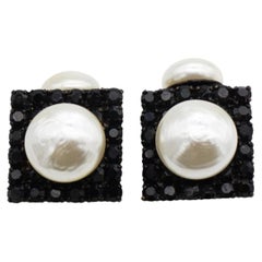 Yves Saint Laurent YSL 1962 Roger Scemama for Yves Saint Laurent, gemelli da polso con perle bianche e cristalli neri