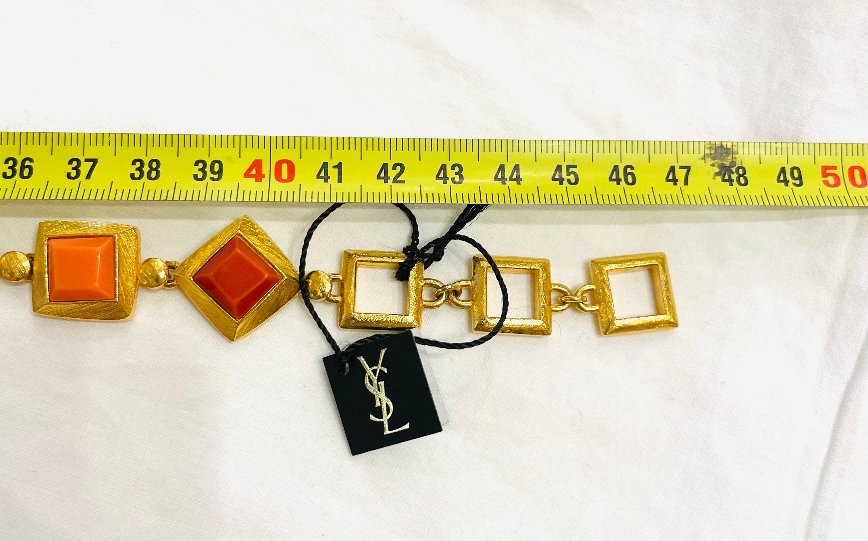 1980s YSL Yves Saint Laurent Vintage Gilt and Resin Fashion Never Used Necklace  In New Condition For Sale In Pamplona, Navarra
