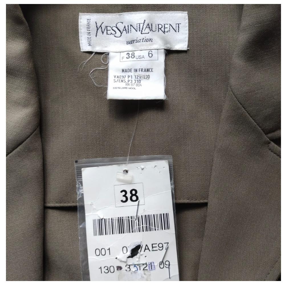 Yves Saint Laurent YSL 1997 Safari Short Sleeve Jacket  In Good Condition For Sale In Алматинский Почтамт, KZ