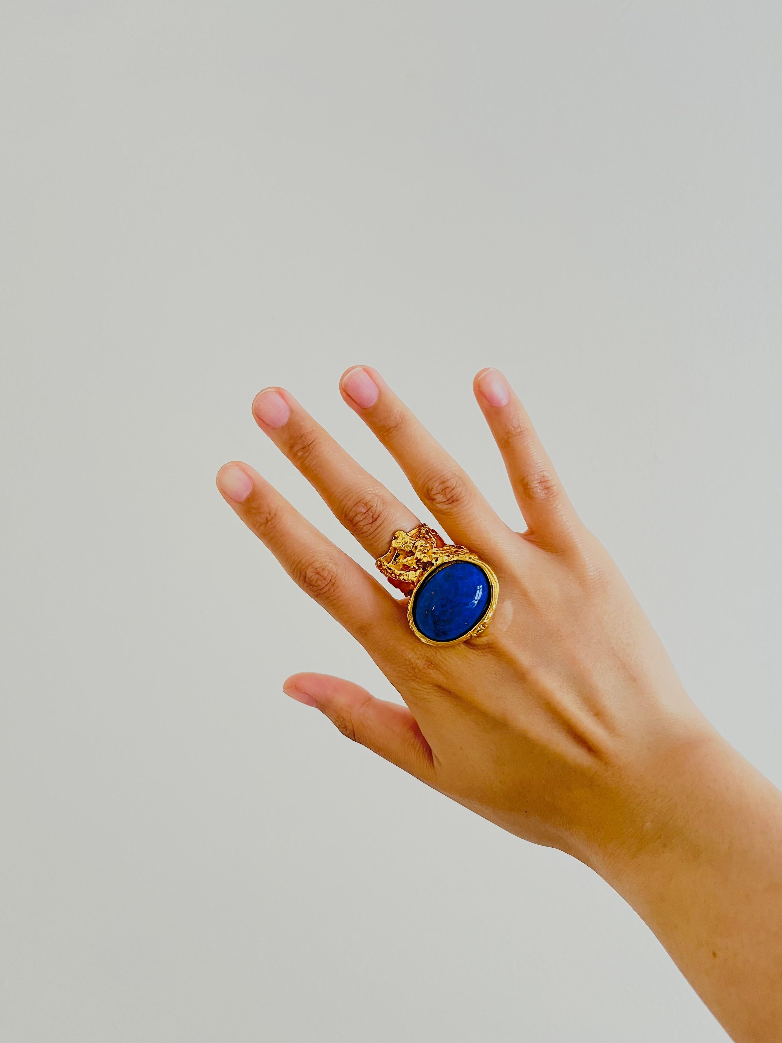 Women's or Men's Yves Saint Laurent YSL Arty Blue Navy Cabochon Statement Chunky Ring, US 8, Gold