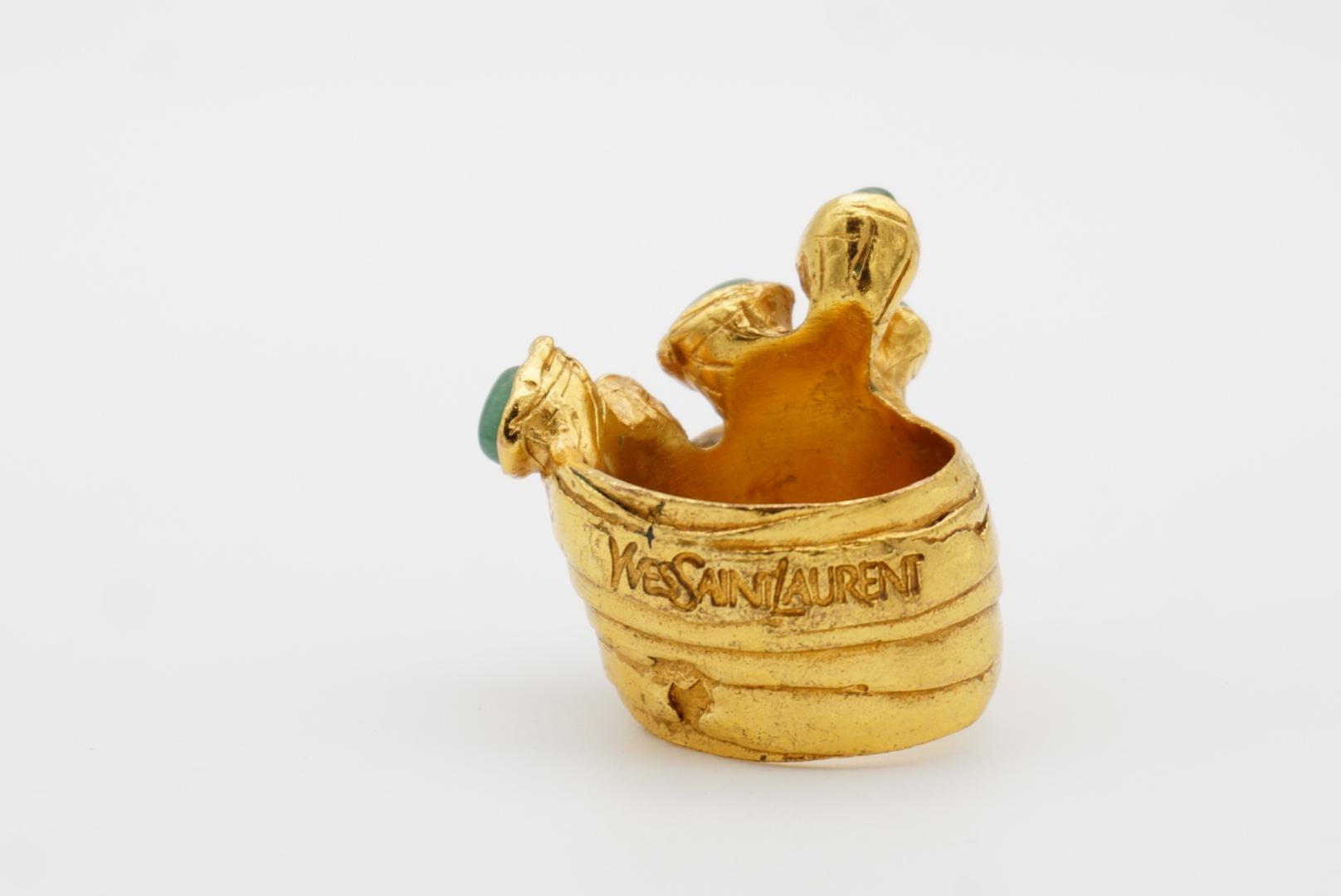 Yves Saint Laurent YSL Anello in oro con smeraldo verde cabochon e Dot Dot, misura 6 in vendita 5