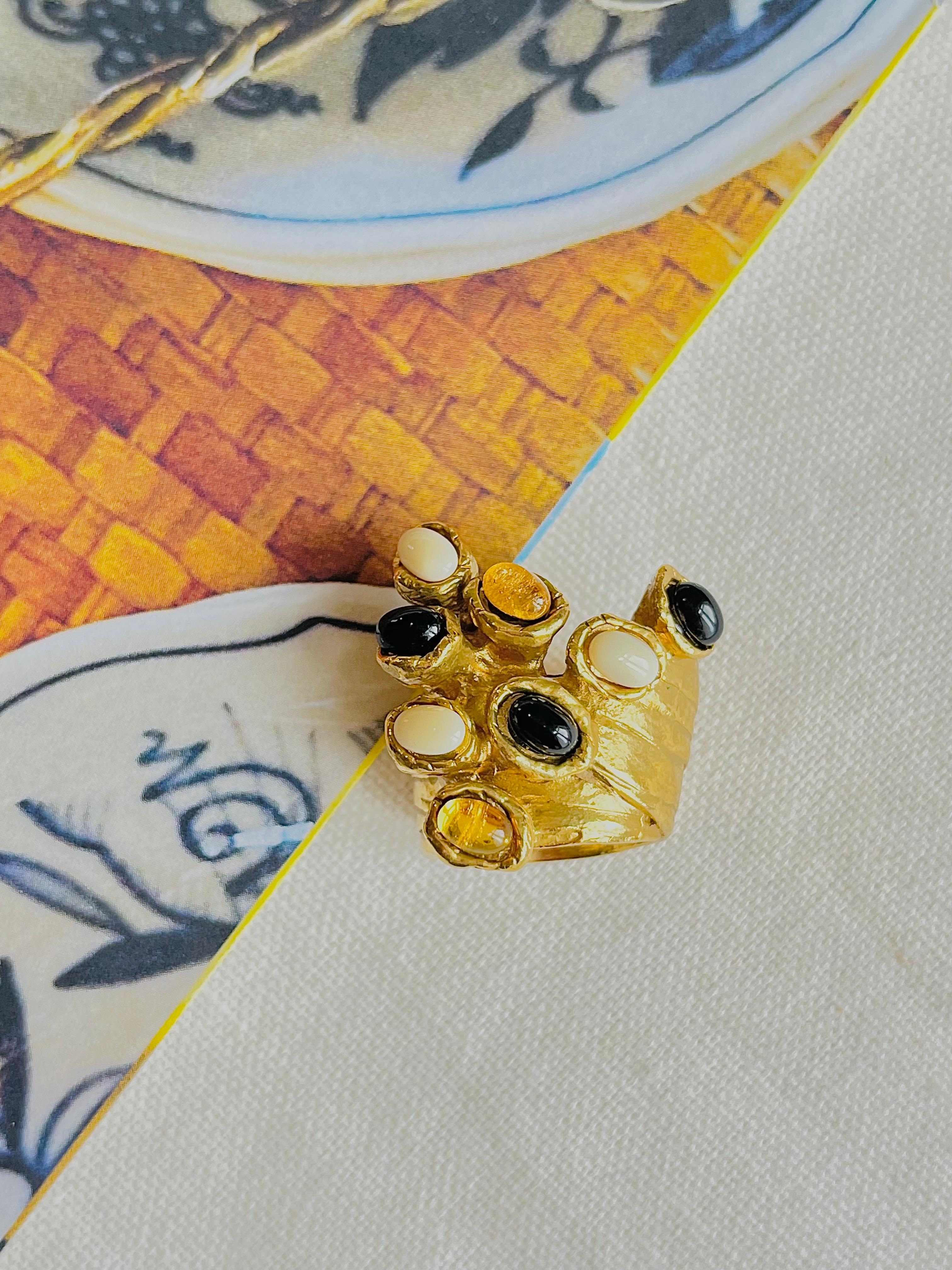 Women's or Men's Yves Saint Laurent YSL Arty Cabochon Yellow Black White Chunky Gold Ring, Size 6 For Sale