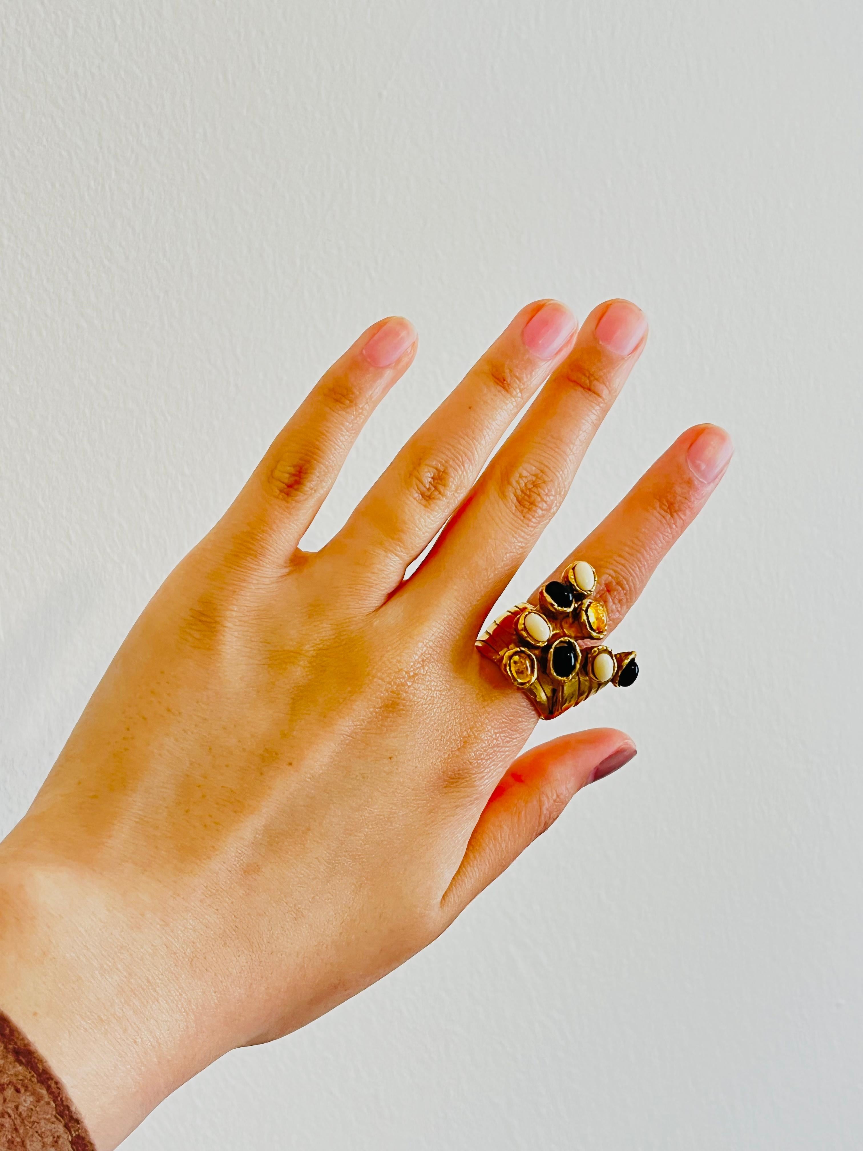 Yves Saint Laurent YSL Arty Cabochon Yellow Black White Chunky Gold Ring, Size 6 For Sale 3