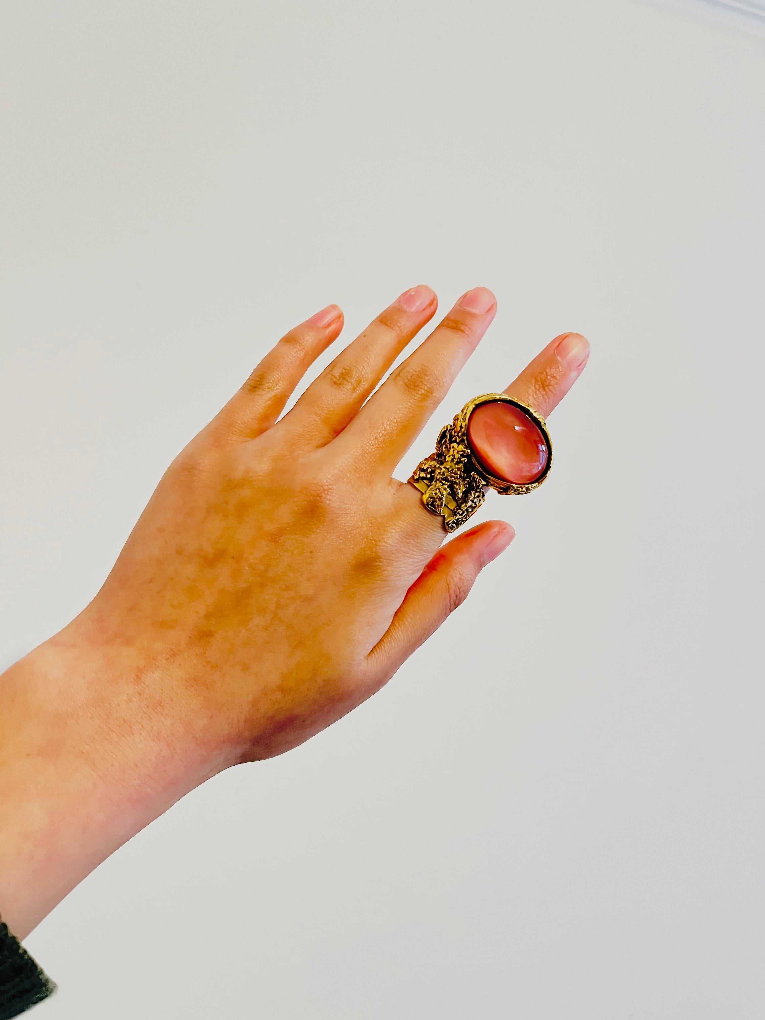 Yves Saint Laurent YSL Arty Anillo grueso de oro con esmalte rosa transparente, talla 6 en venta 2