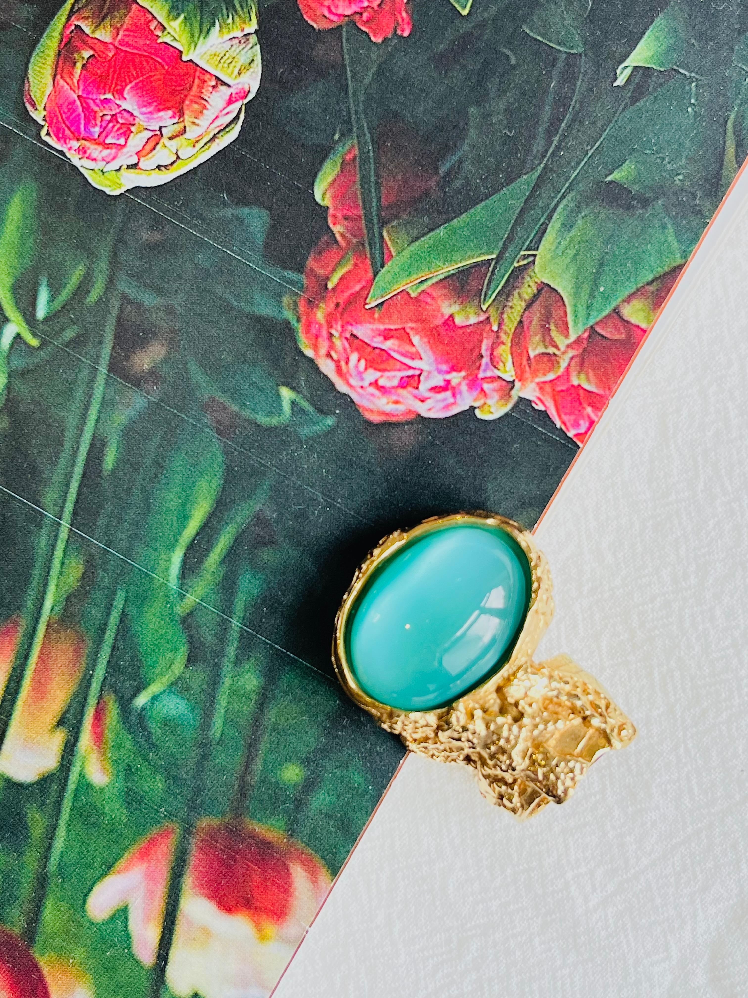 Art déco Yves Saint Laurent YSL Bague Arty avec cabochon vert doux transparent, Taille 6
