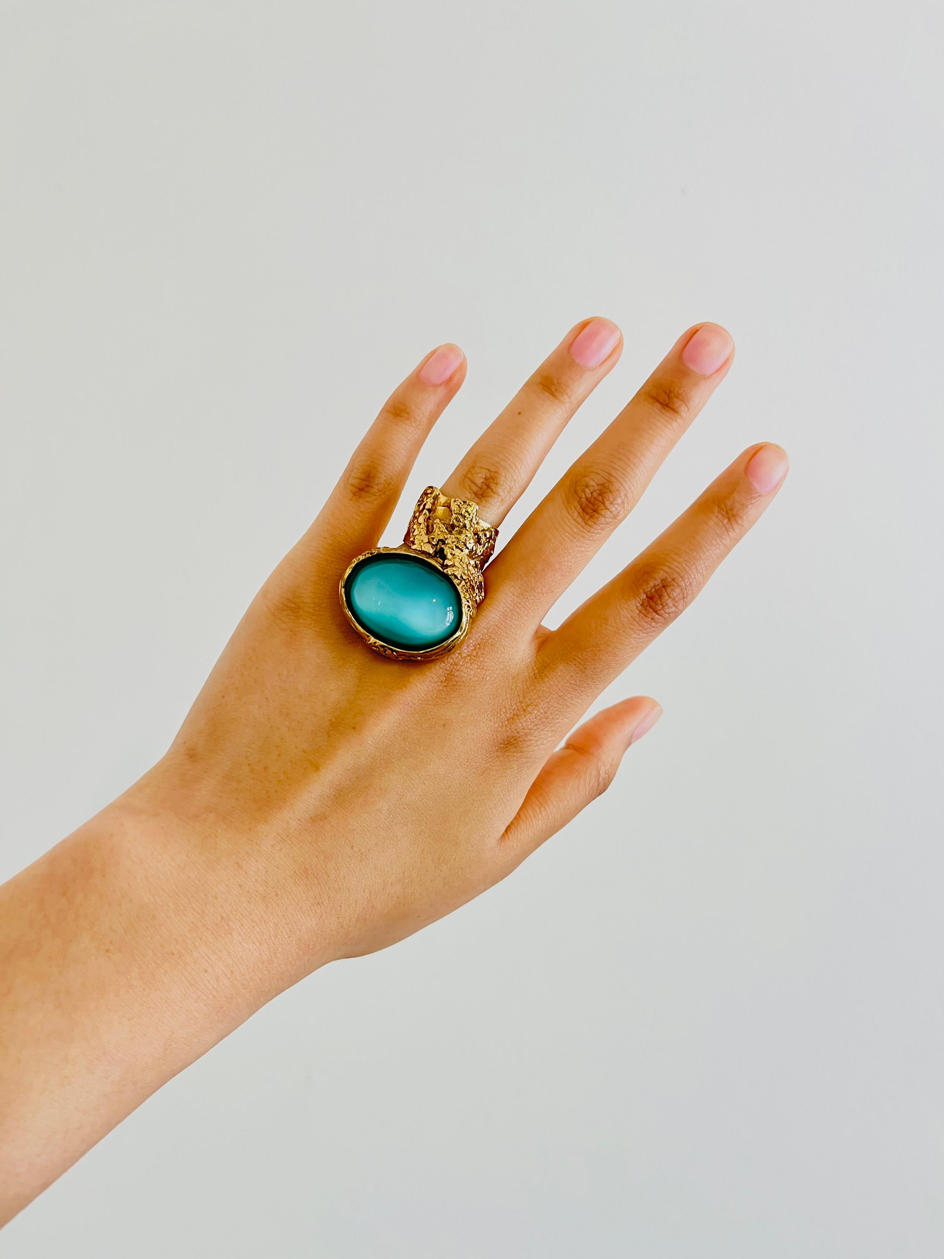 Yves Saint Laurent YSL Bague Arty avec cabochon vert doux transparent, Taille 6 1