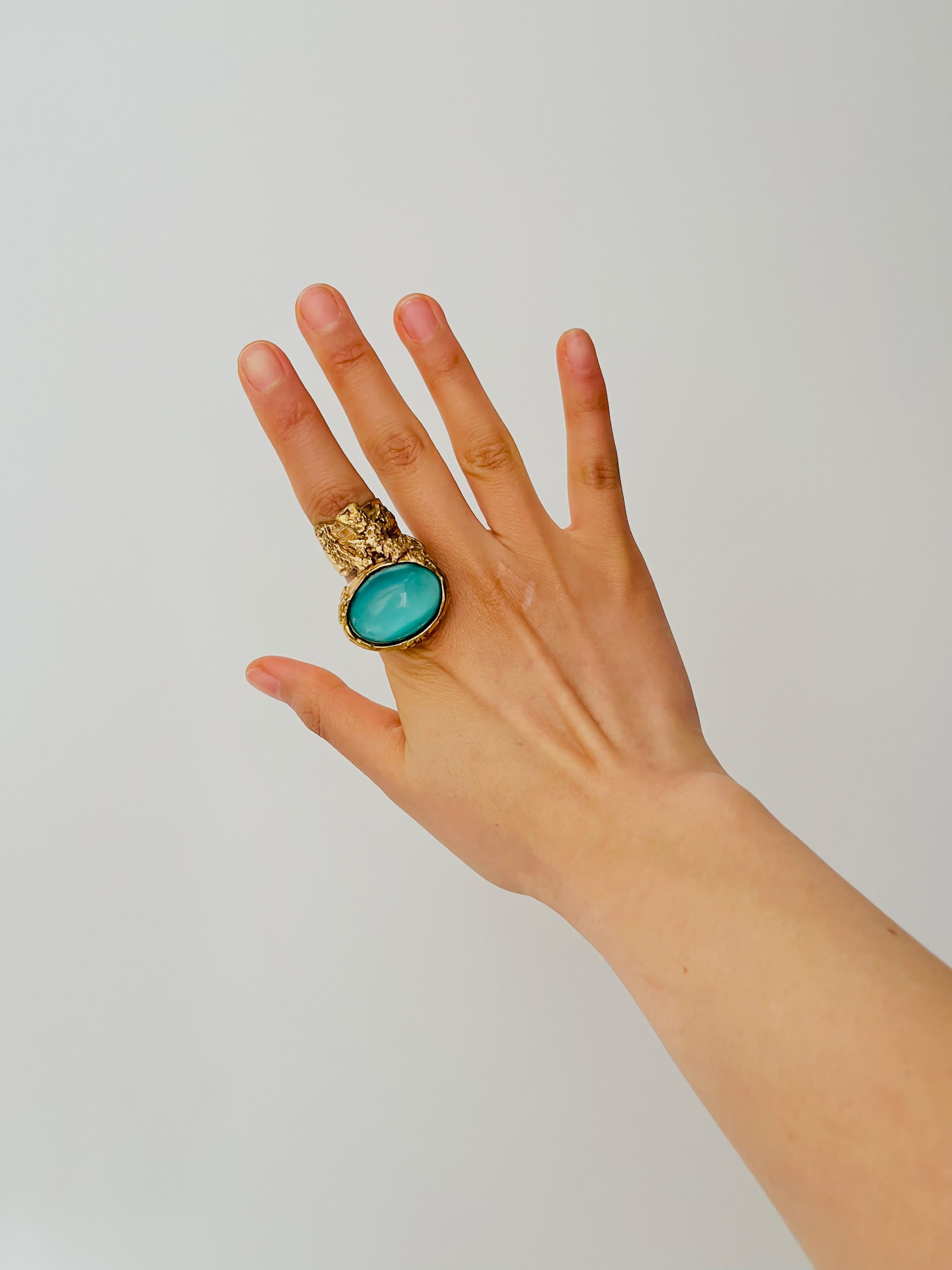 da uomo o donna Yves Saint Laurent YSL Arty Clear Soft Green Oval Cabochon Statement Ring, US 6