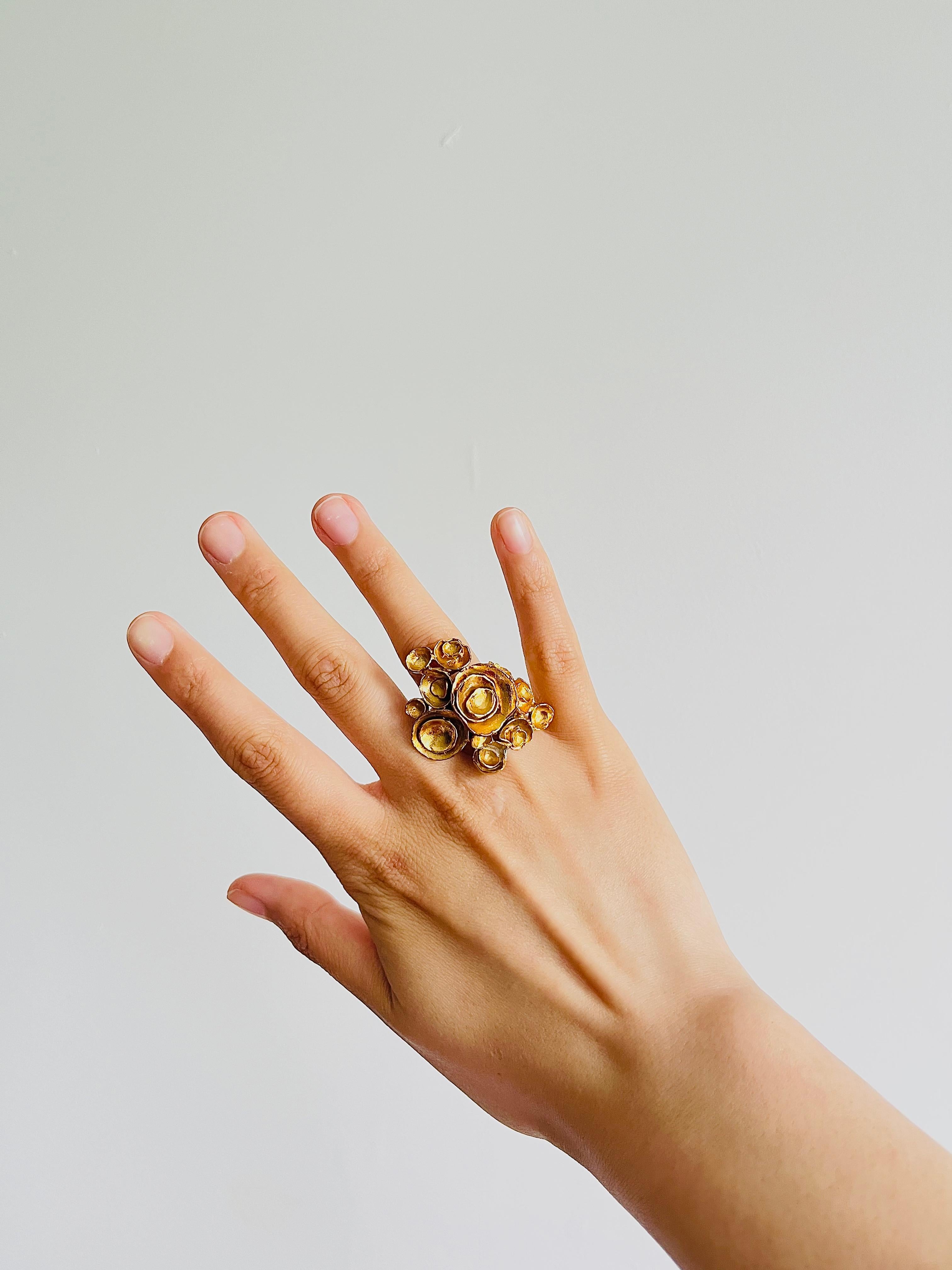 Yves Saint Laurent YSL Arty Cluster Flowers Statement Chunky Gold Ring, Size 7 3
