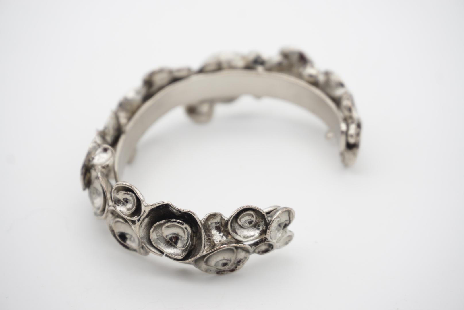 Yves Saint Laurent YSL Bracciale Modernista d'Argento con Cluster a Vortice e Fiori in vendita 13