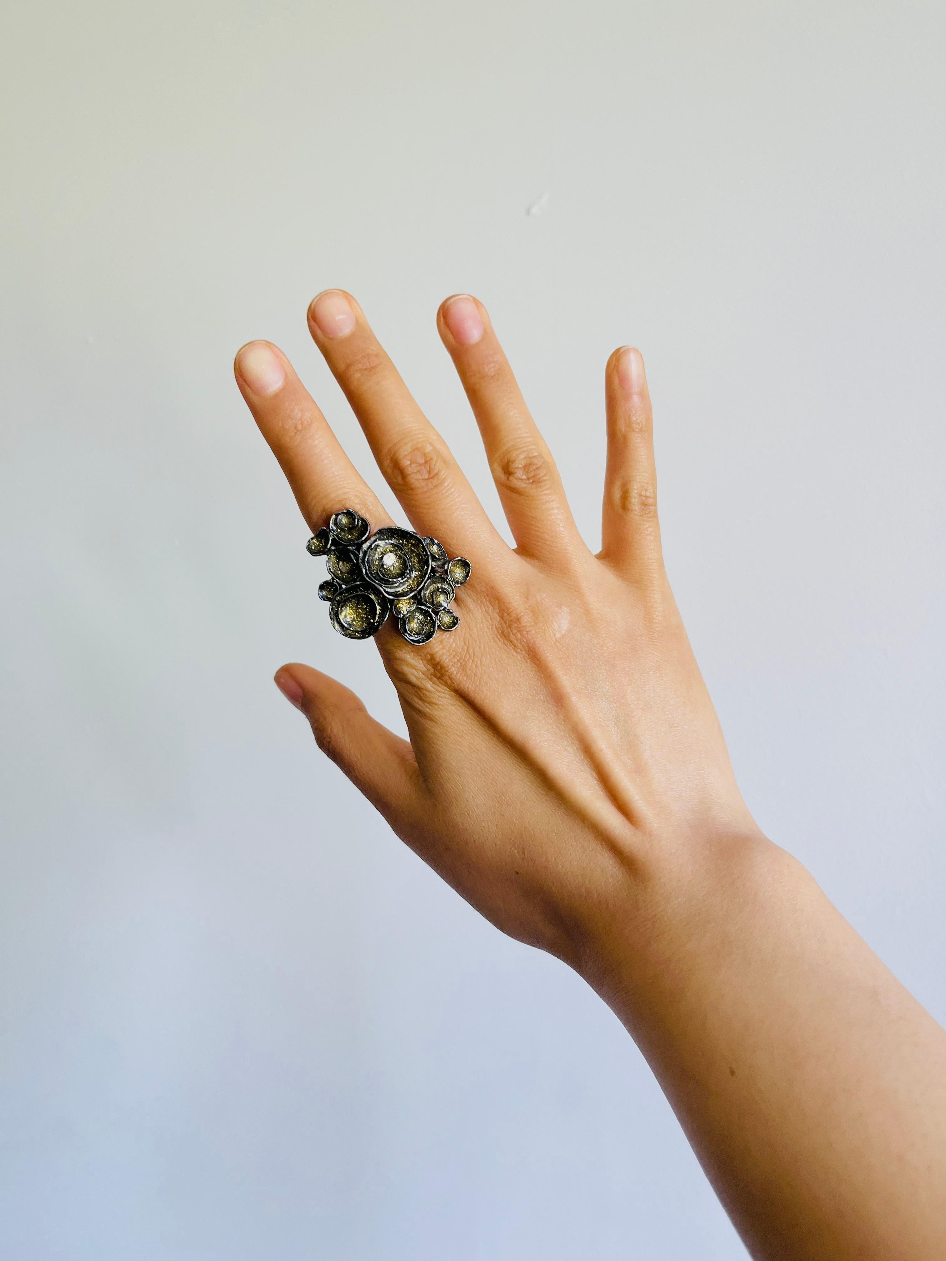 Anillo de cóctel Yves Saint Laurent YSL Arty Glitter Cluster Swirl Flowers, talla 7 en venta 3