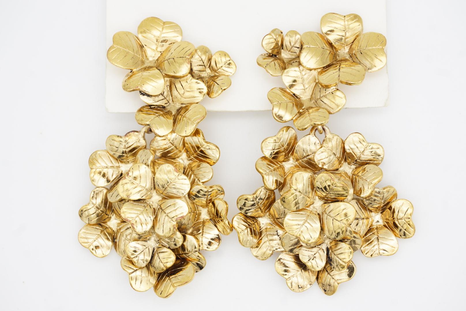 Yves Saint Laurent YSL - Boucles d'oreilles à clip en forme de trèfle floral et de feuille d'or en vente 2