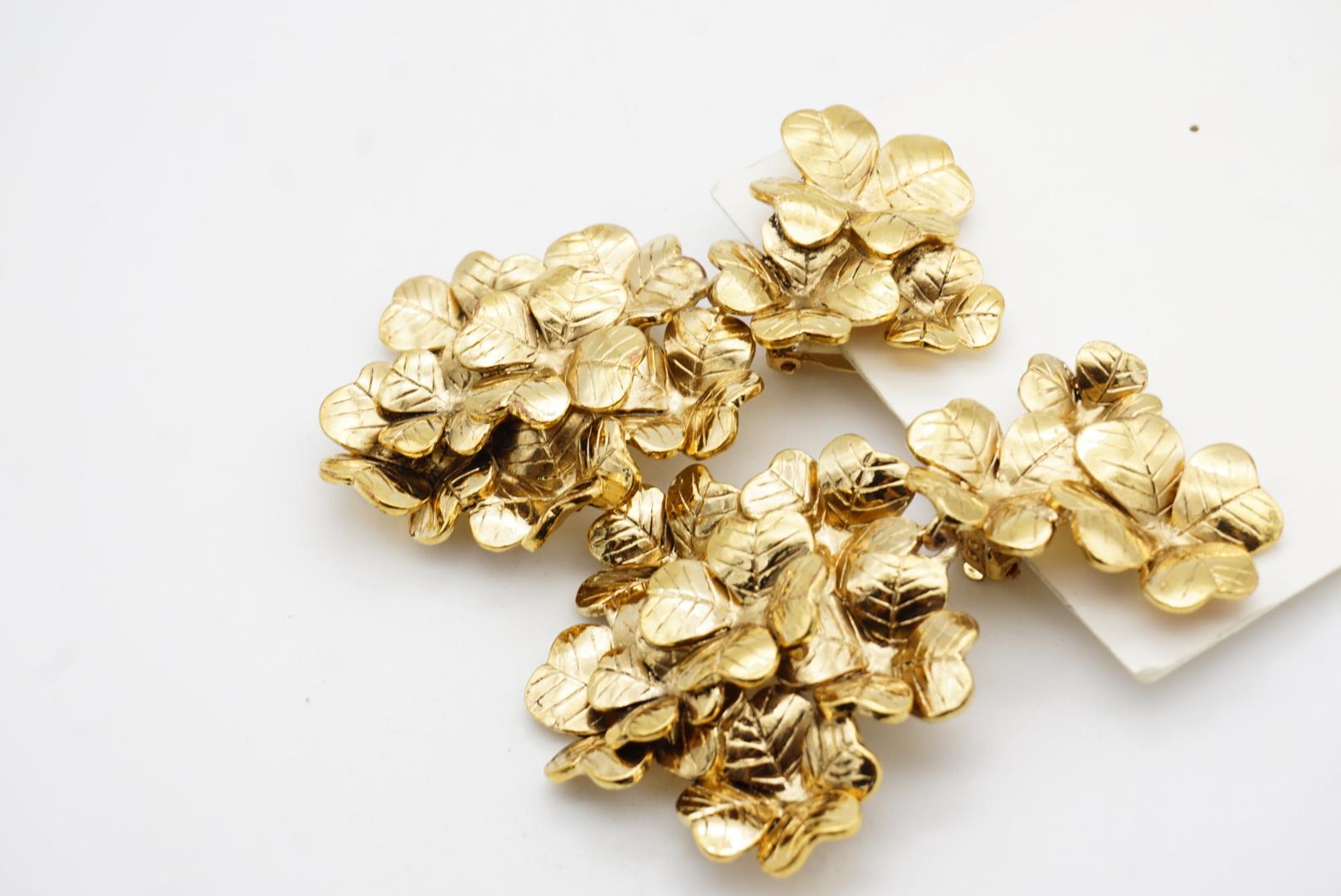 Yves Saint Laurent YSL - Boucles d'oreilles à clip en forme de trèfle floral et de feuille d'or en vente 3