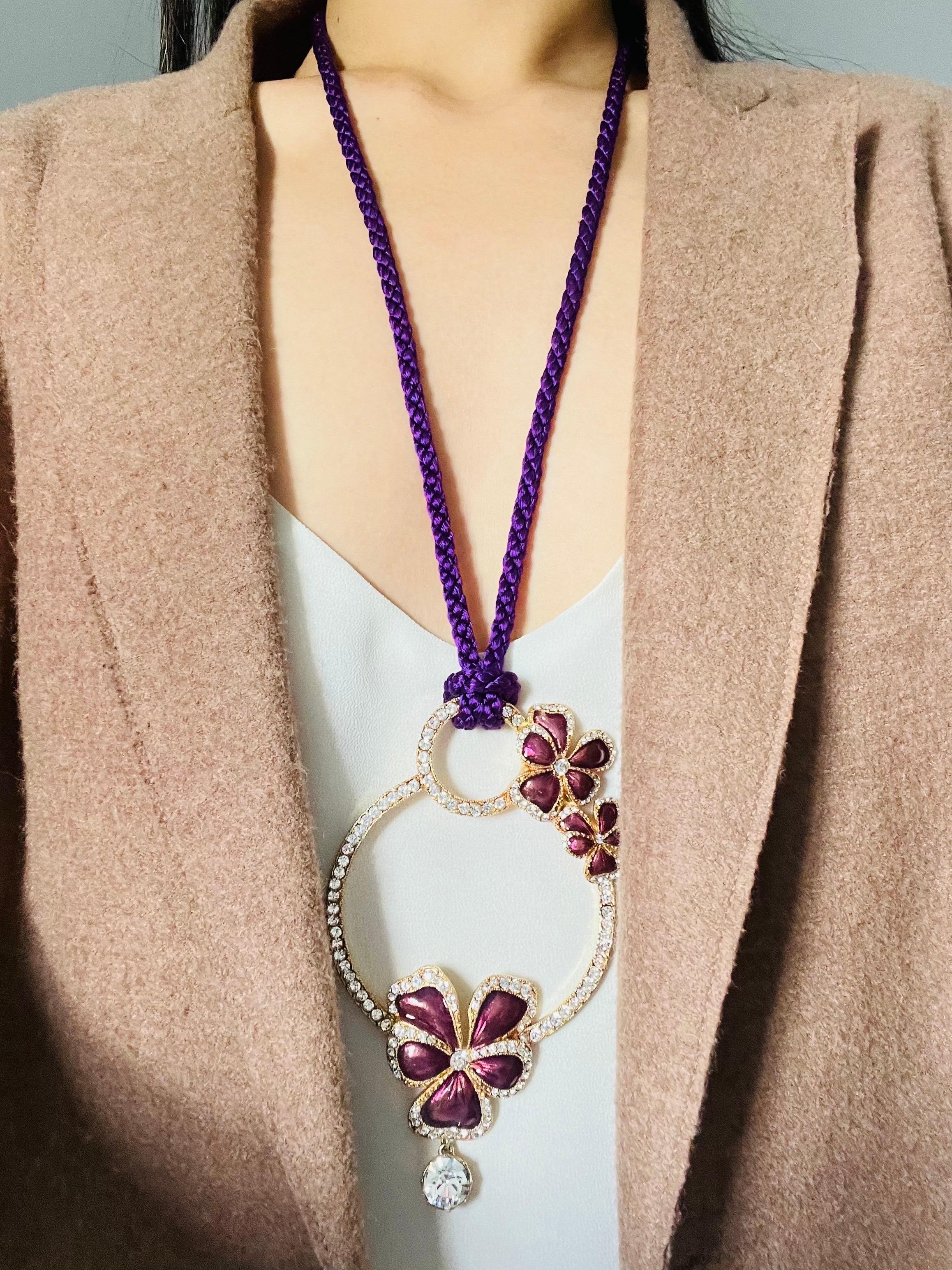 Yves Saint Laurent YSL Arty Enorme Collana lunga di cristalli con nappe a forma di viola viola, con fiori di pansé e di fiori di zucca in vendita 3