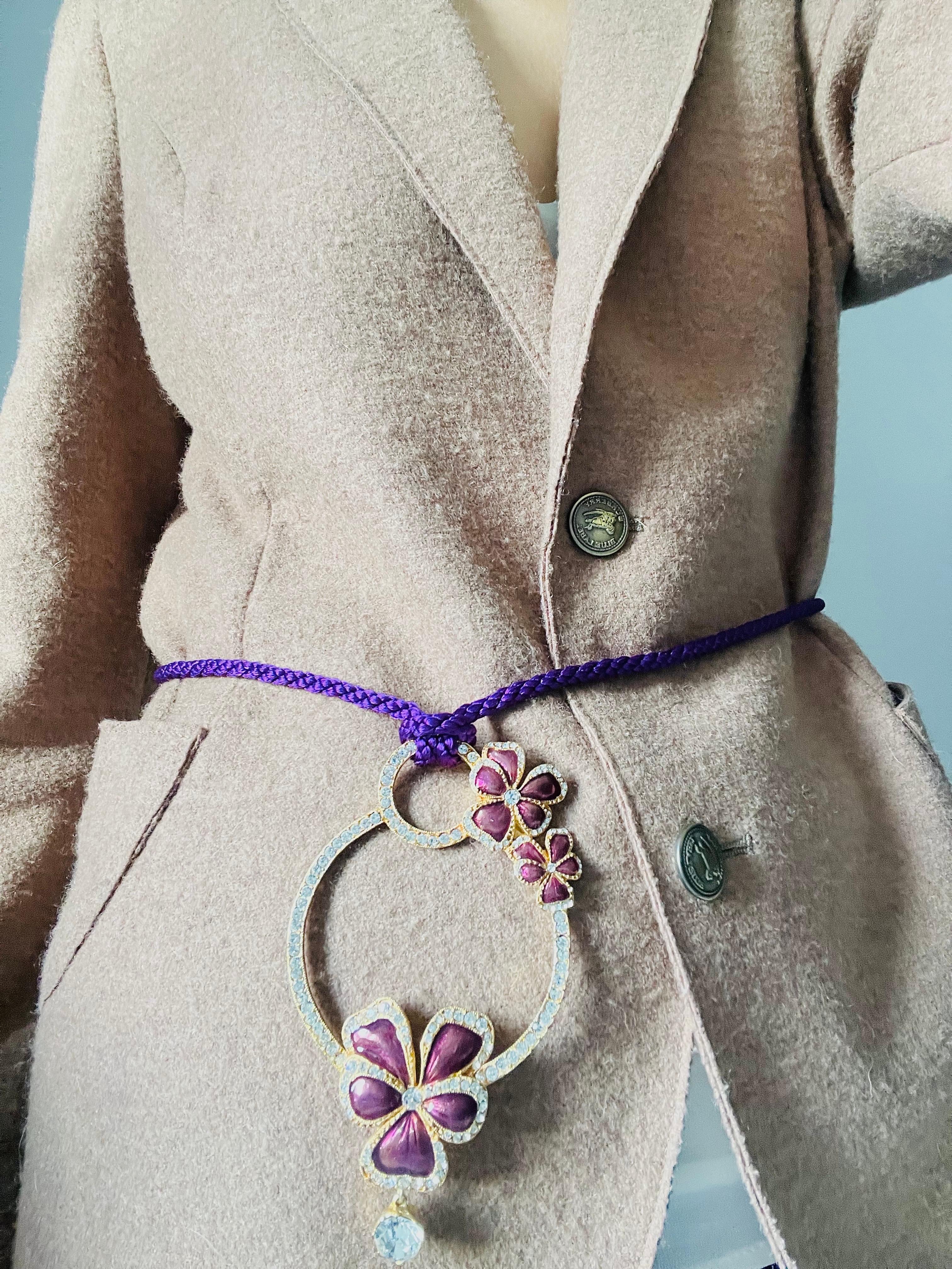 Yves Saint Laurent YSL Arty Enorme Collana lunga di cristalli con nappe a forma di viola viola, con fiori di pansé e di fiori di zucca in vendita 4