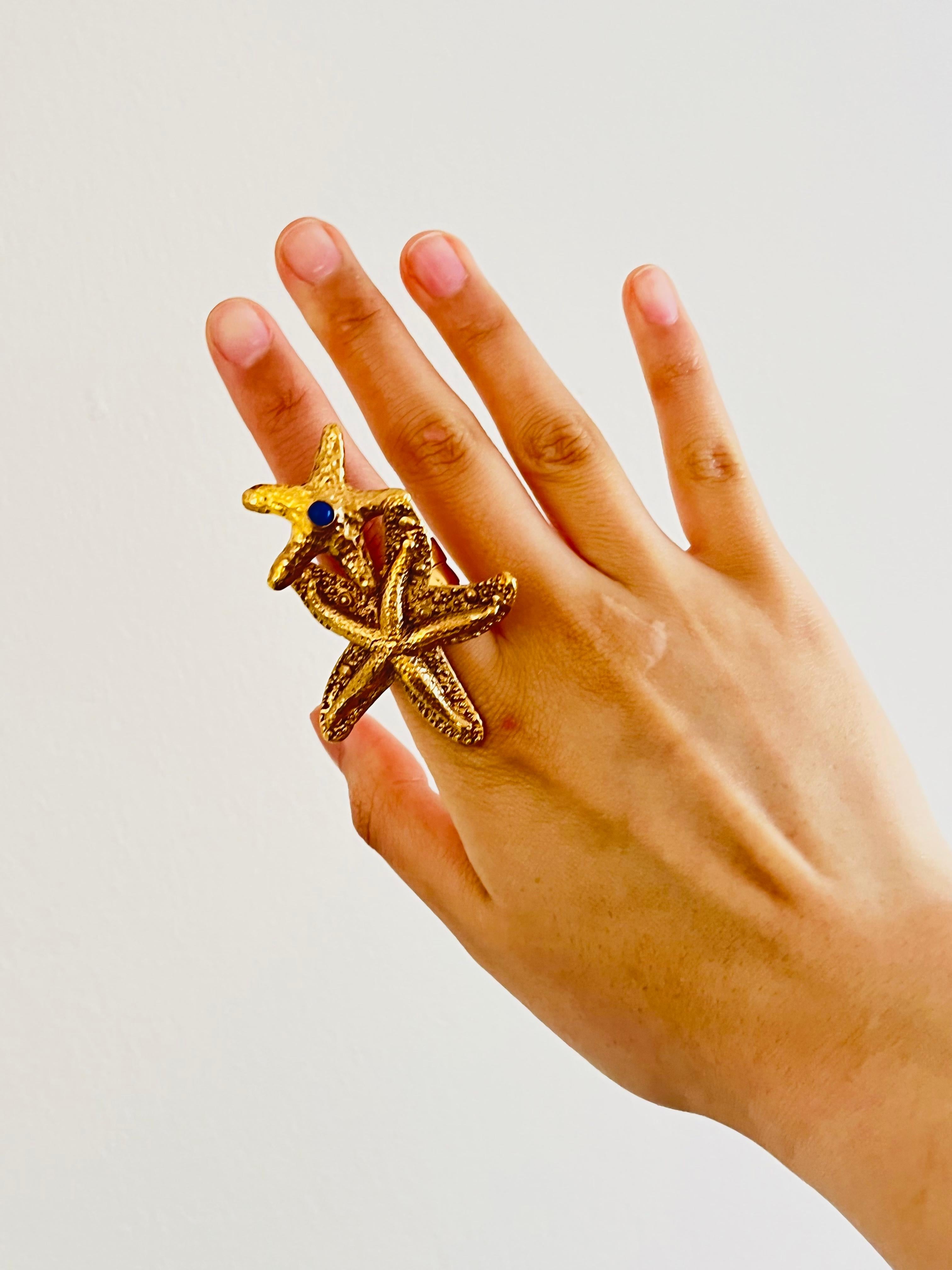 Yves Saint Laurent YSL Arty Großer Doppelstern-Statement-Ring in Marineblau mit Punkten, US 7 für Damen oder Herren im Angebot