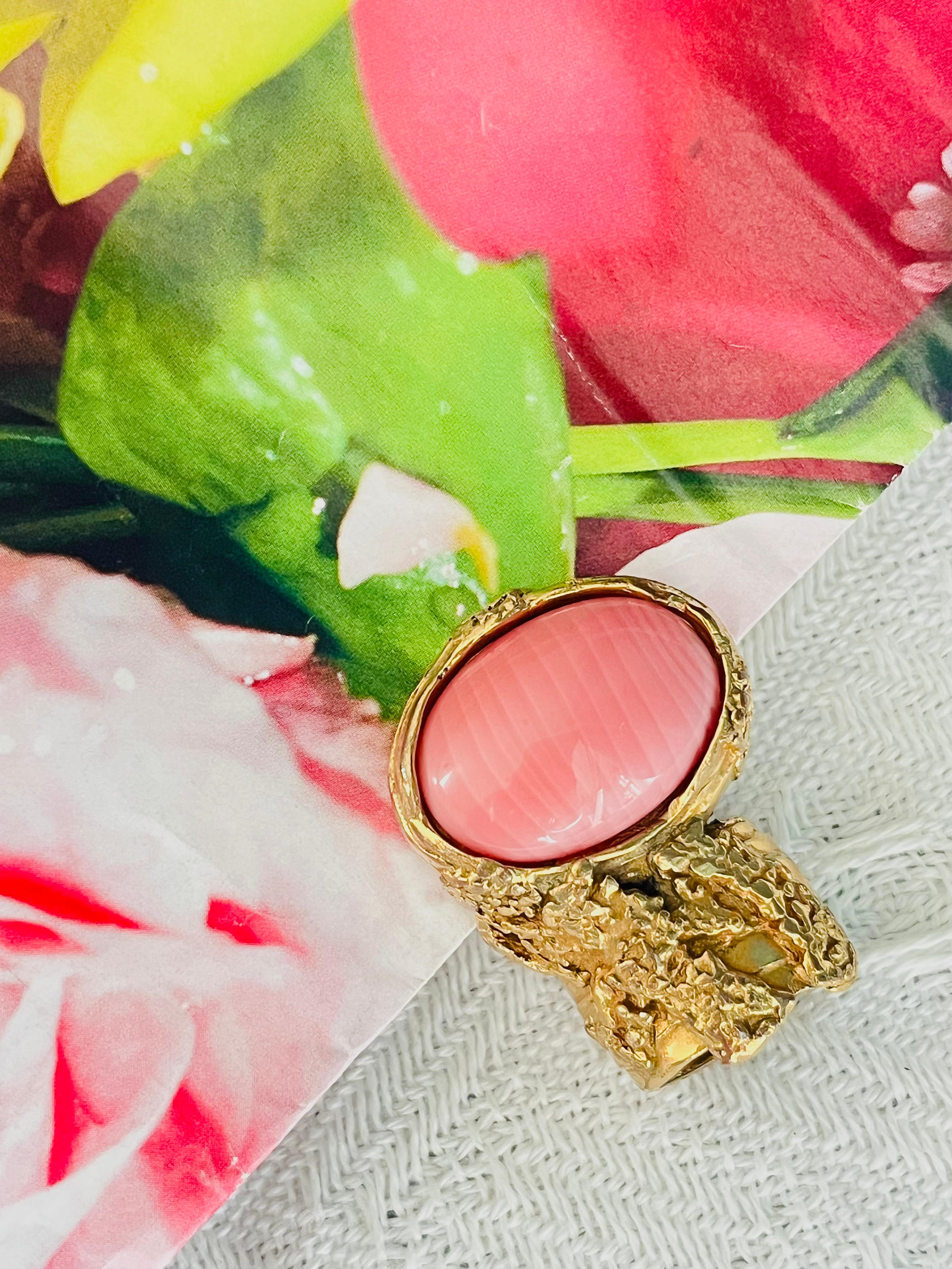 Yves Saint Laurent YSL Arty Anillo de cóctel grueso con cabujón oval rosa grande, US 5 en Bueno estado para la venta en Wokingham, England