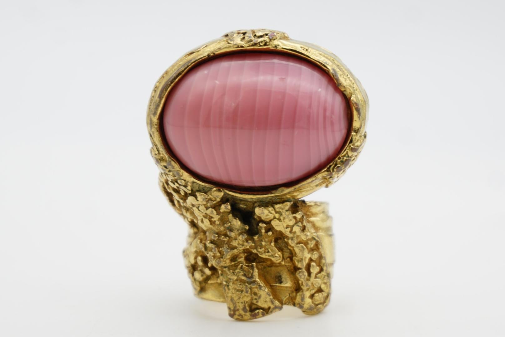 Yves Saint Laurent YSL Arty Anillo de cóctel grueso con cabujón oval rosa grande, US 5 en venta 3