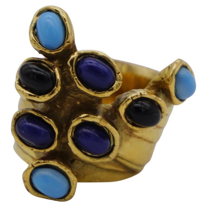 Yves Saint Laurent YSL Arty Vintage Marineblau Schwarz Dots Cabochon Emaille klobig Aussage Ring, Größe 7, Gold-Ton

Sehr guter Zustand. Einige leichte Kratzer oder Farbverluste, kaum wahrnehmbar. 100% echt. 

Signiert auf der Rückseite YSL, Made in