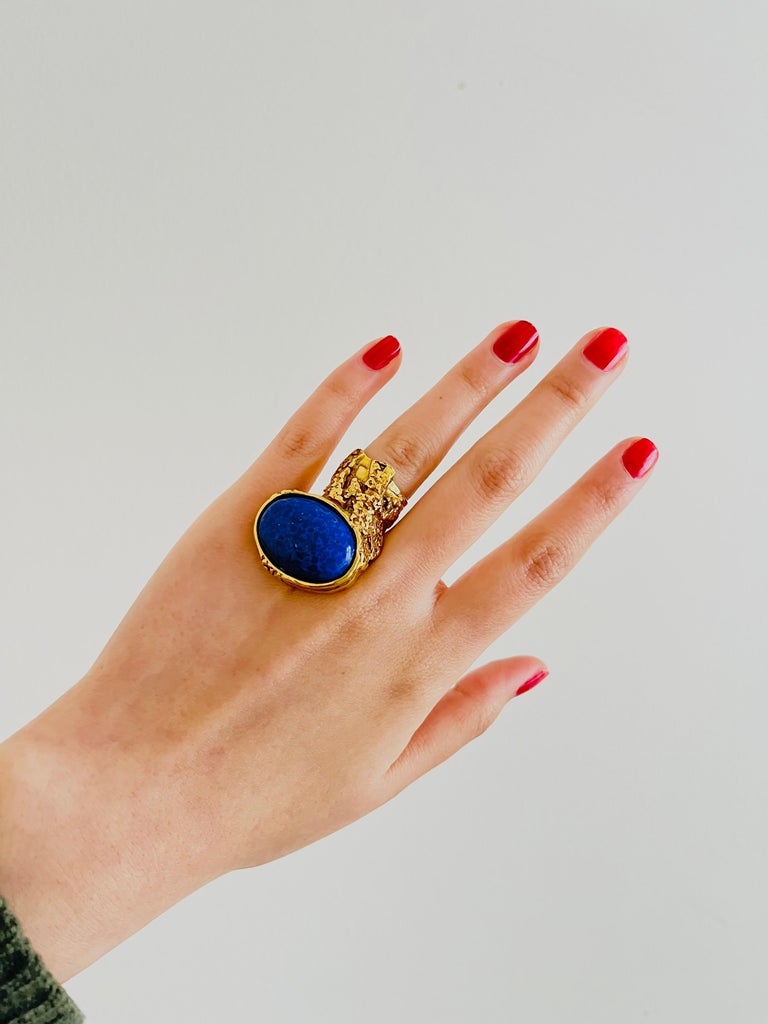 Yves Saint Laurent YSL Bague Arty en or émaillé bleu marine fantaisie,  taille 4 En vente sur 1stDibs