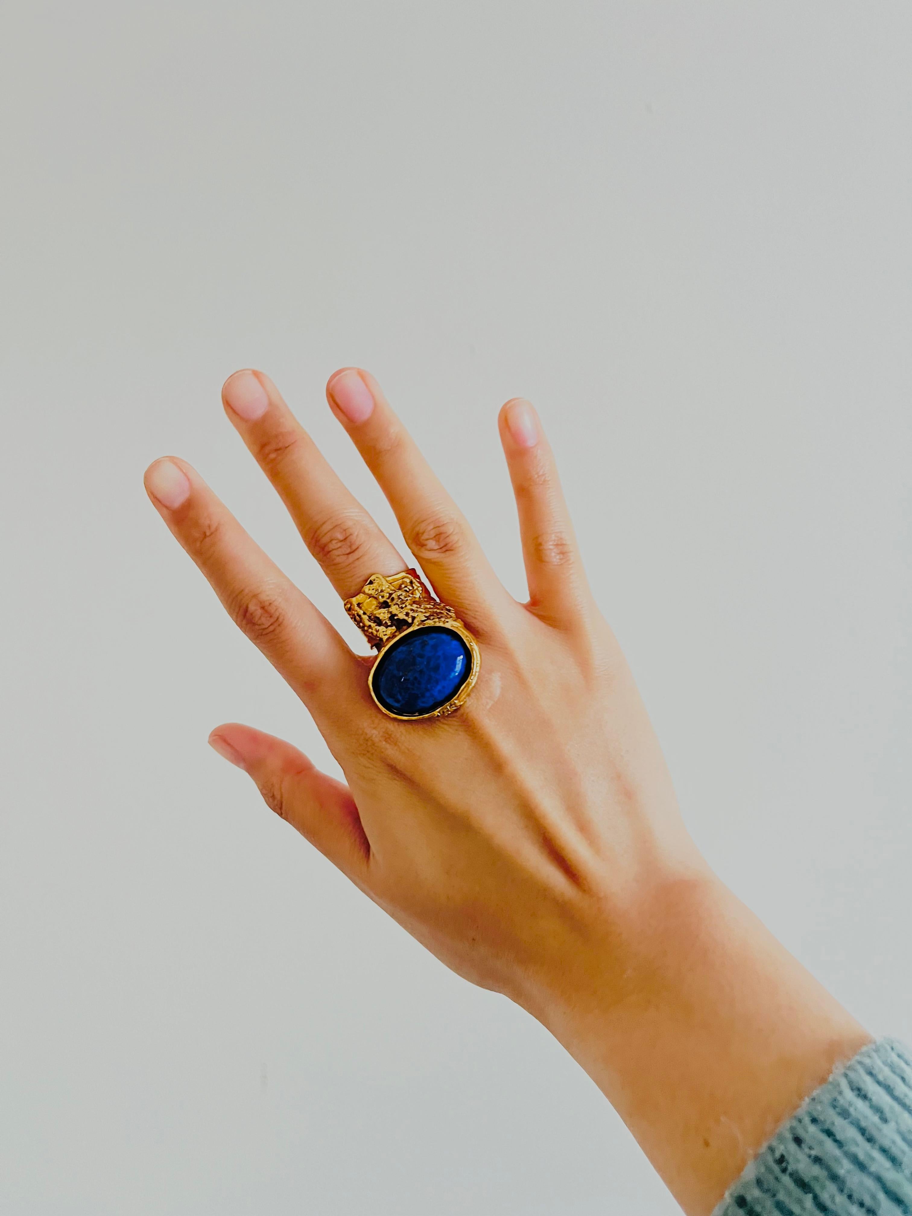 Yves Saint Laurent YSL Arty Navy Cabochon Blue Statement Chunky Ring, US 7, Gold For Sale 1