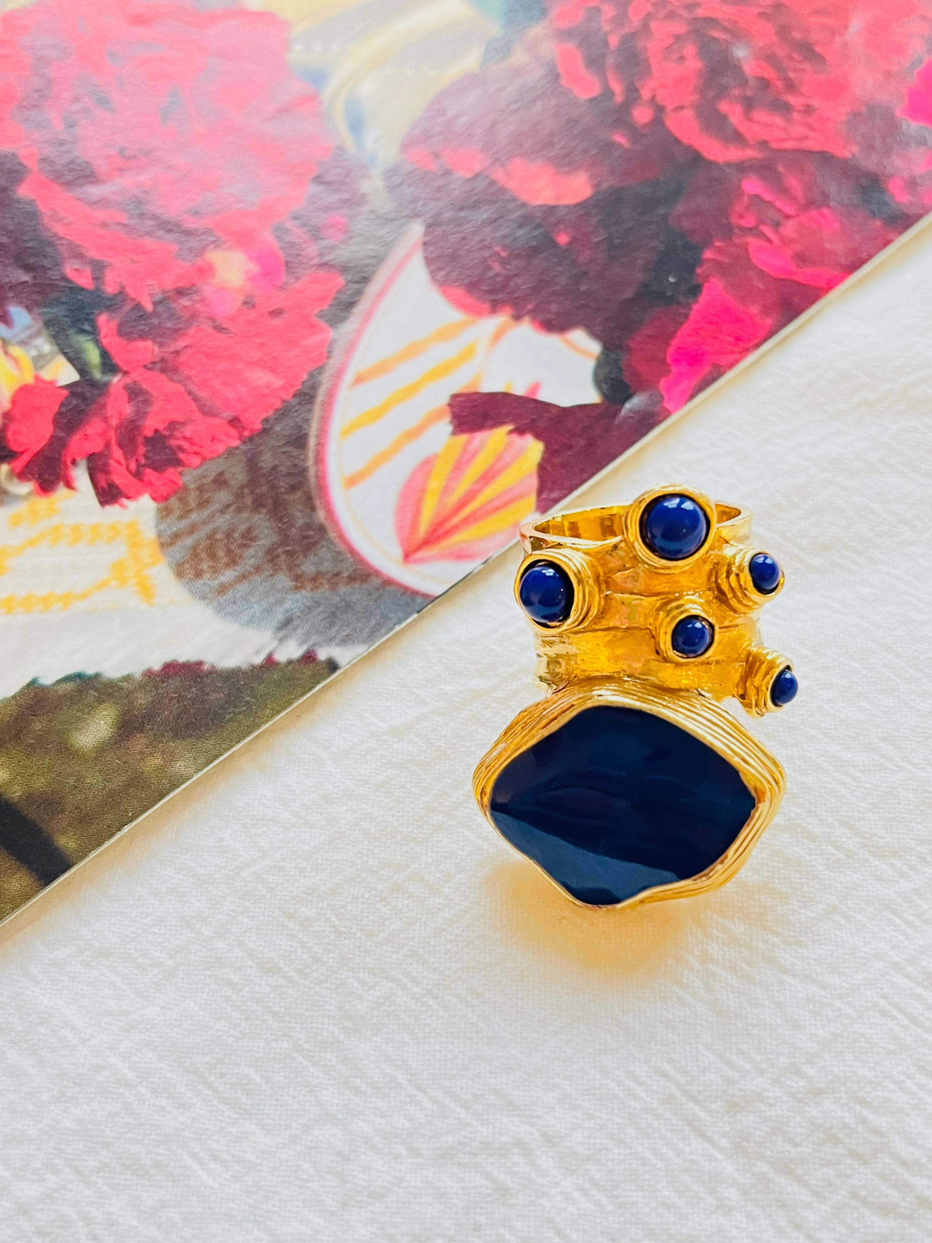 Art Deco Yves Saint Laurent YSL Arty Navy Cabochon Enamel Dots Chunky Gold Ring, Size 6  For Sale