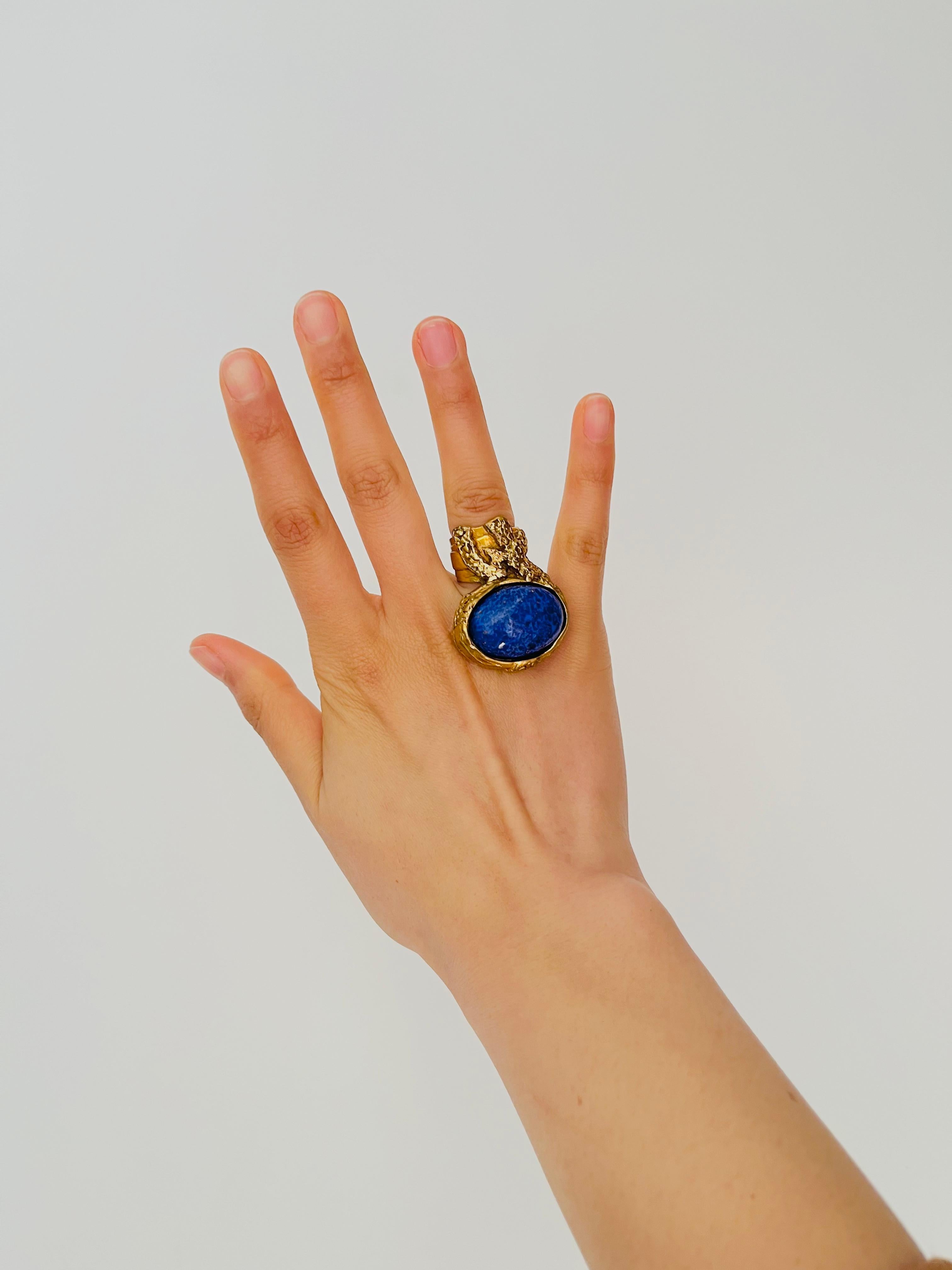 Yves Saint Laurent YSL Arty Navy Lapis Statement Chunky Cabochon Ring, Size 5 For Sale 2