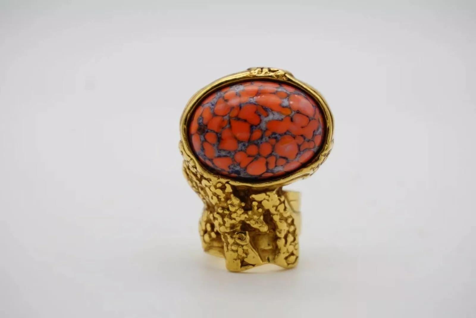 Yves Saint Laurent YSL Arty Orange Koralle Cabochon Statement Emaille-Ring, Größe 4 im Angebot 6