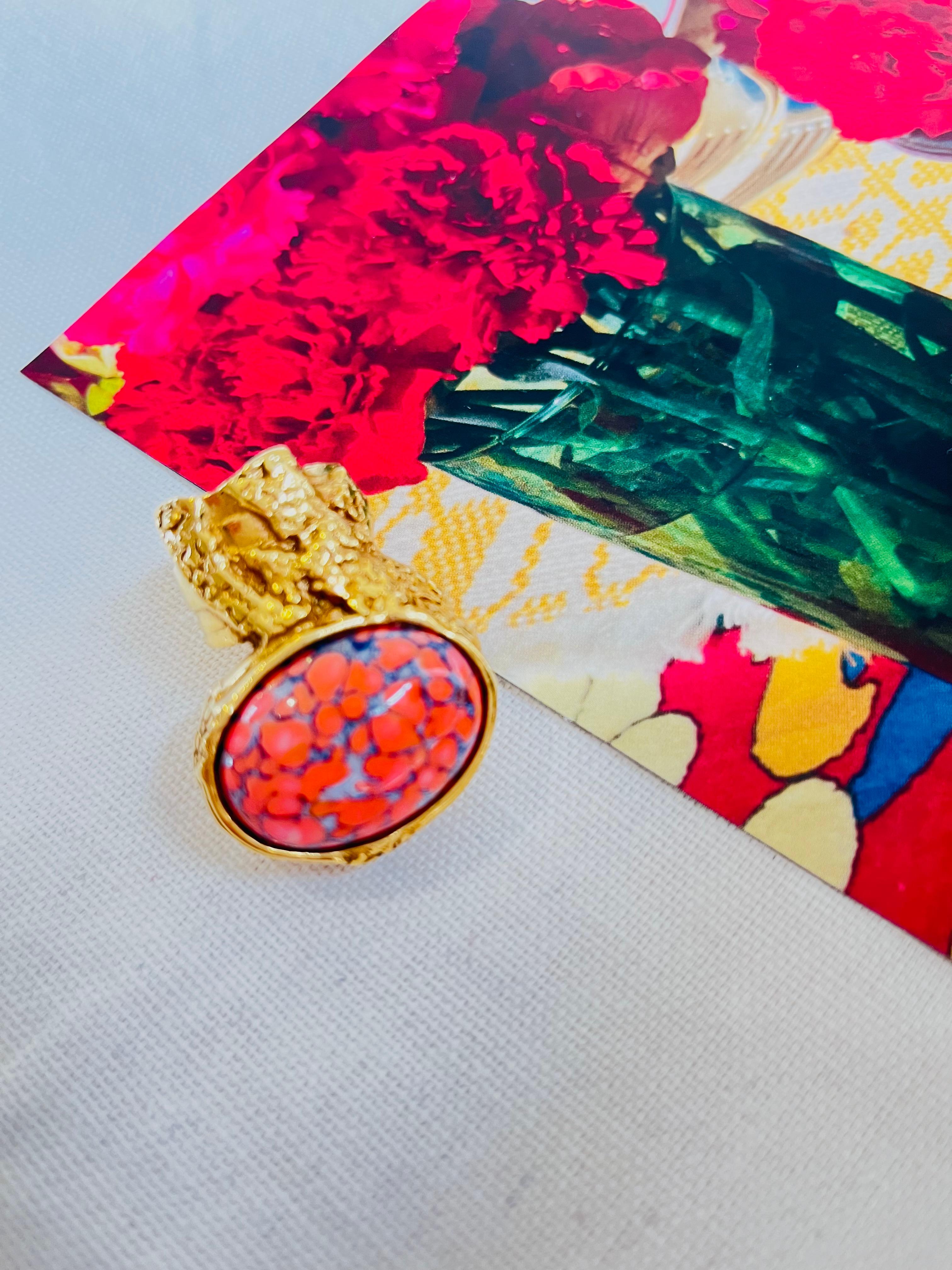 Yves Saint Laurent YSL Bague Arty en émail avec cabochon de corail orange, taille 4 Excellent état à Wokingham, England