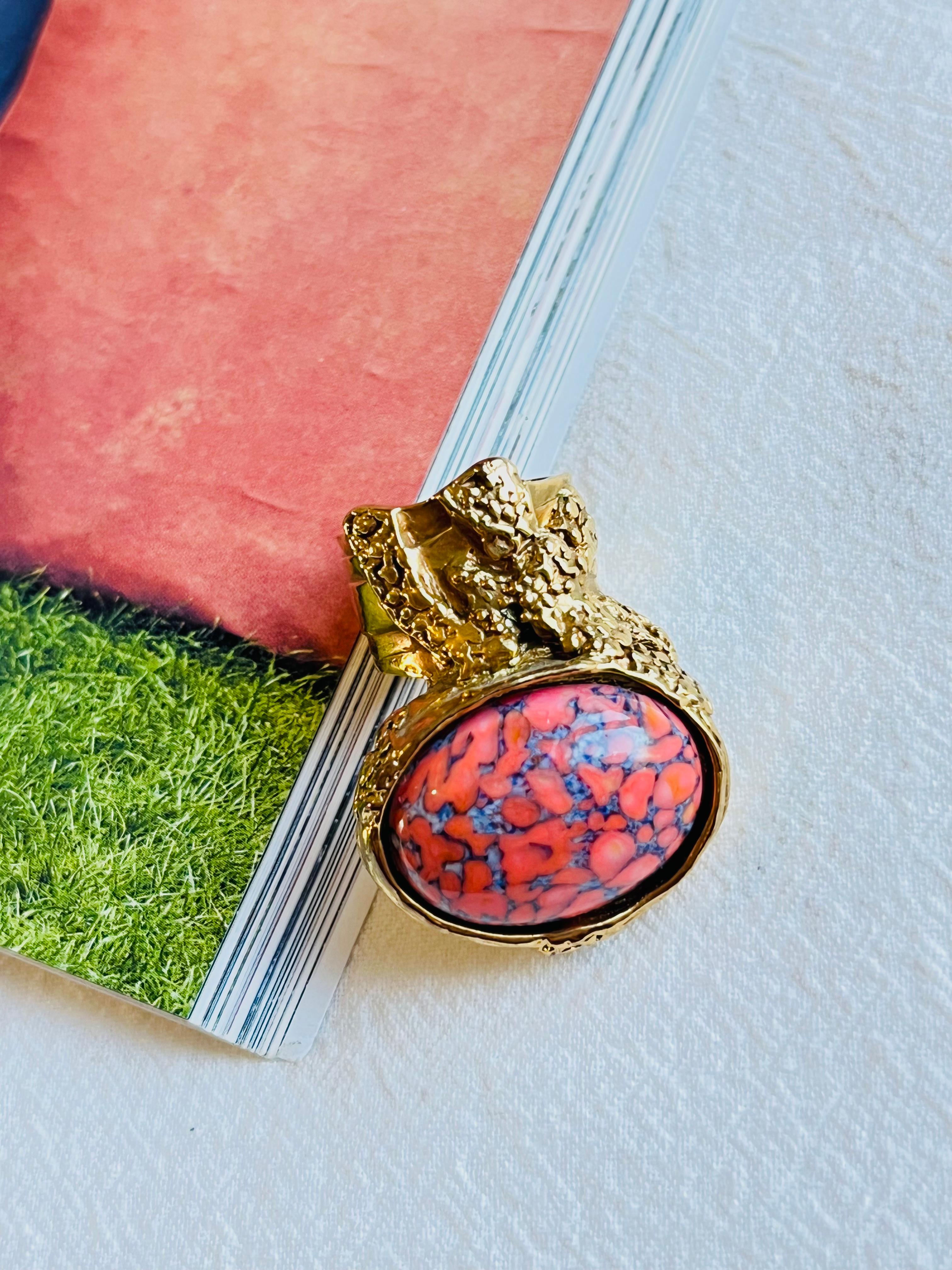 Yves Saint Laurent YSL Arty Orange Coral Cabochon Statement Gold Ring, Size 7 In Good Condition In Wokingham, England