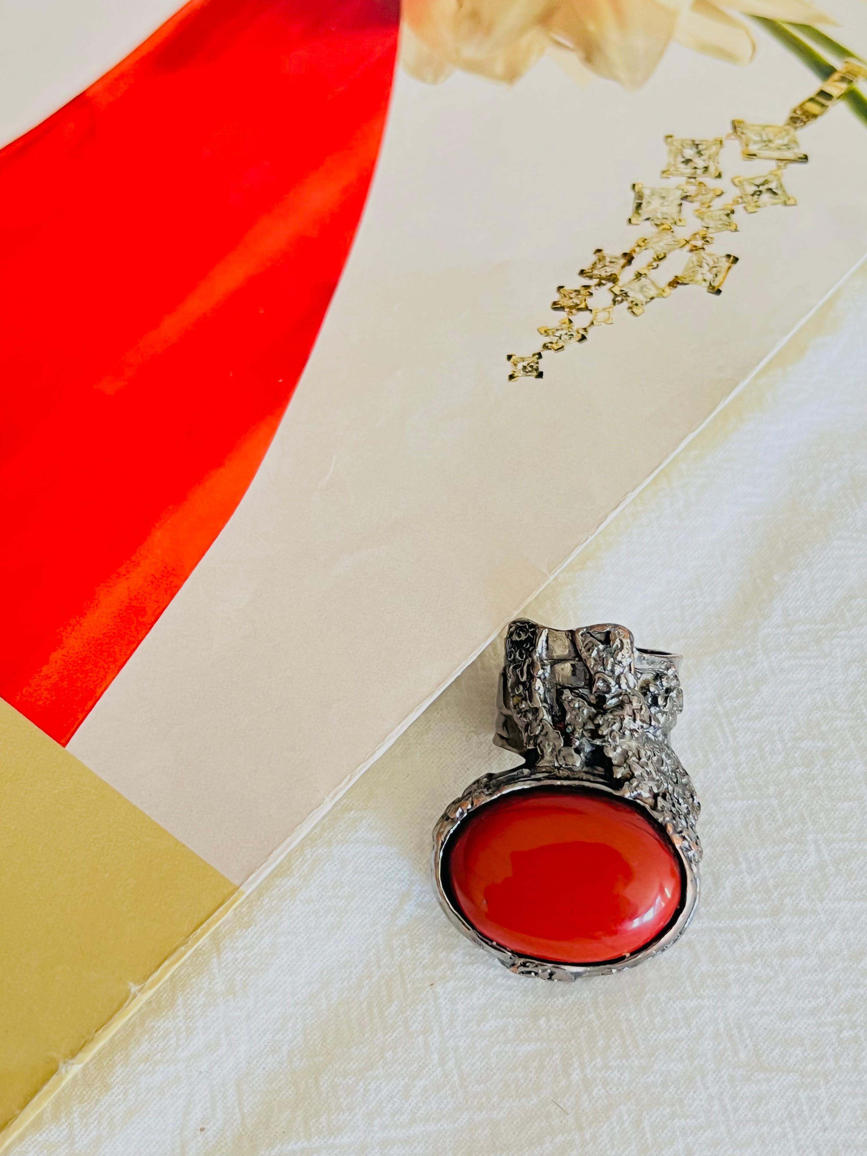Yves Saint Laurent YSL Arty Red Ruby Cabochon Statement Chunky Silver Ring, US 6 In Good Condition For Sale In Wokingham, England