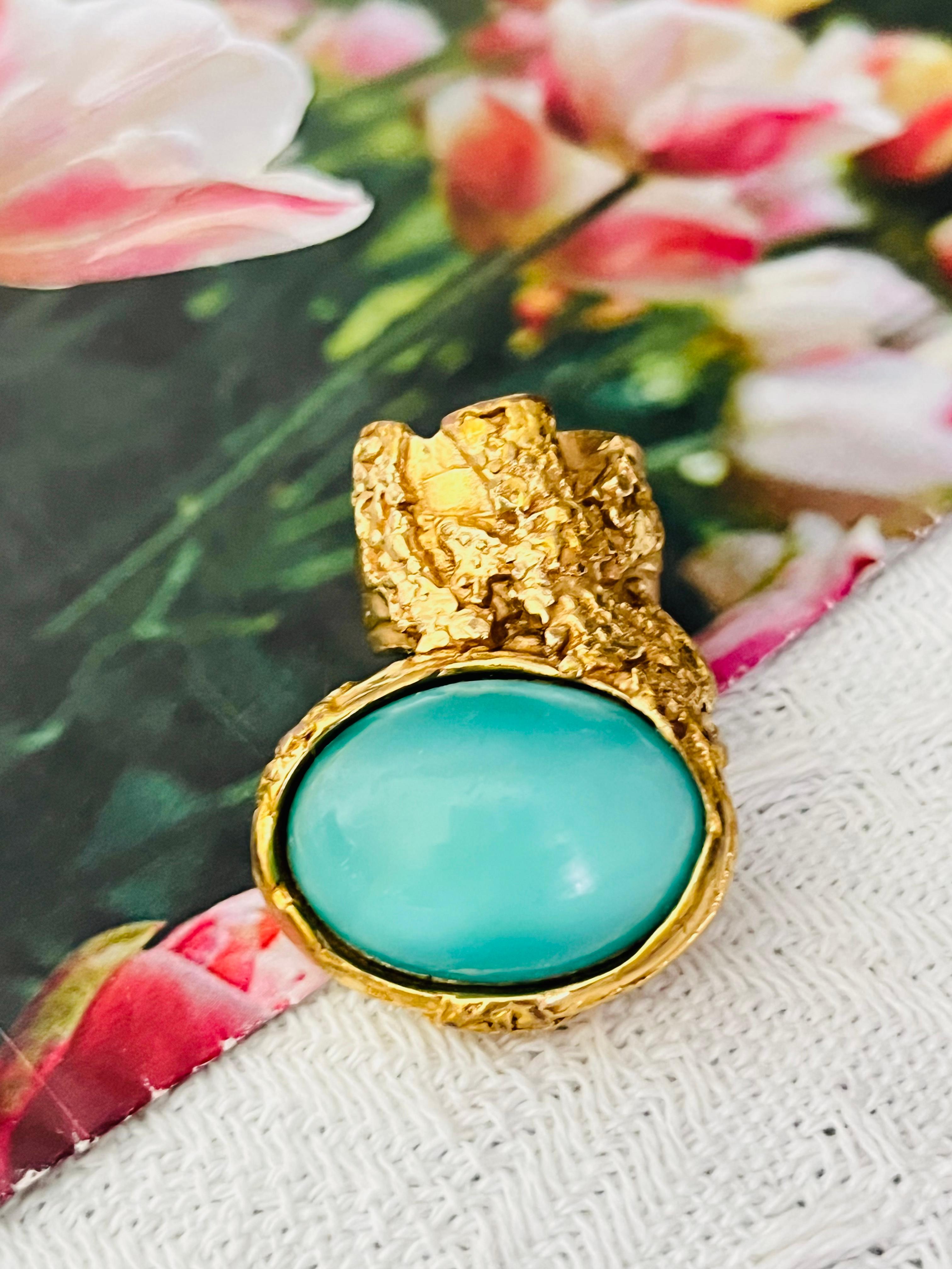 Art déco Yves Saint Laurent YSL Arty Soft Clear Green Cabochon Chunky Ring Gold Size 6 en vente