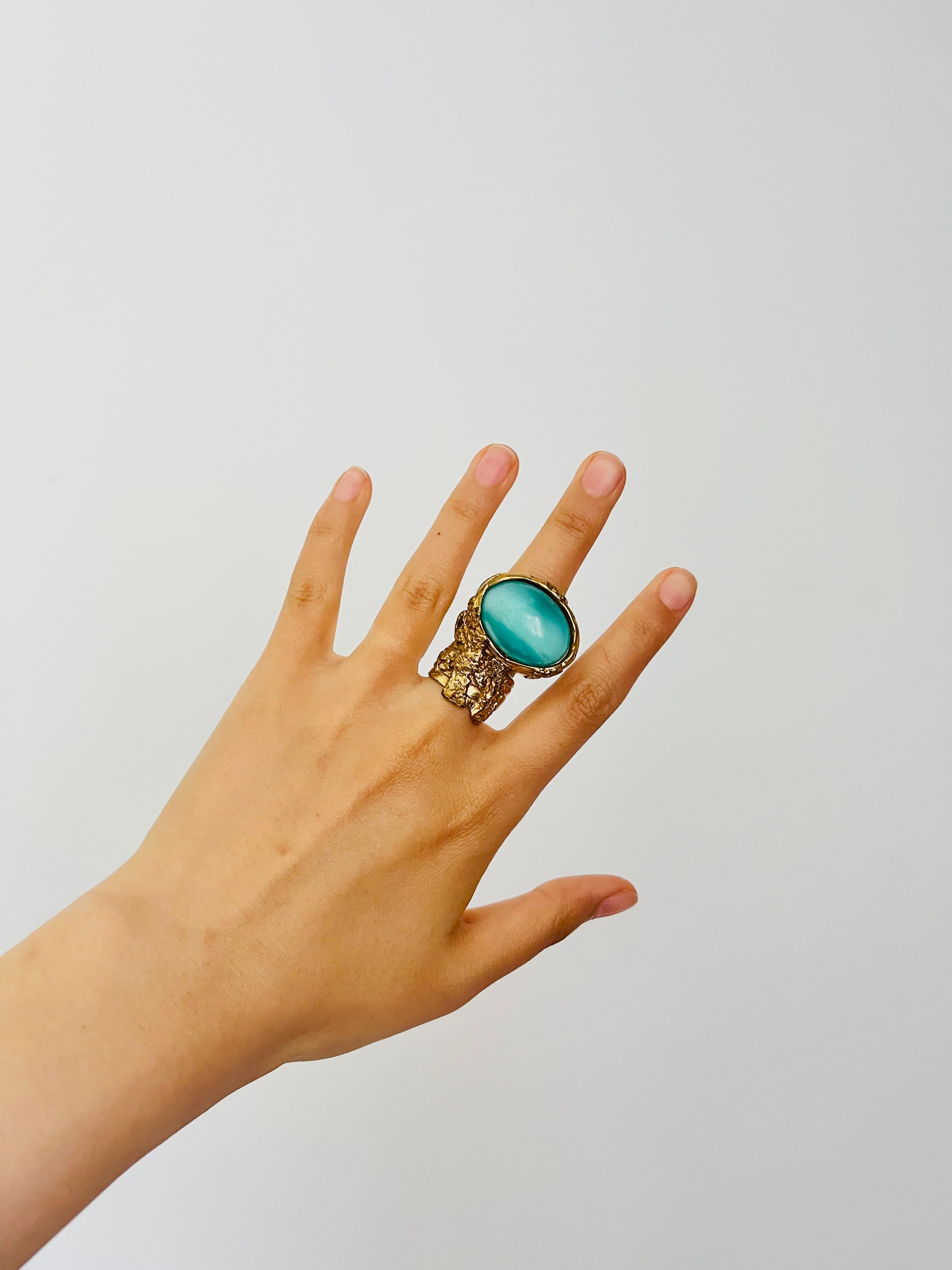 Yves Saint Laurent YSL Arty Soft Clear Green Cabochon Chunky Ring Gold Size 6 en vente 2
