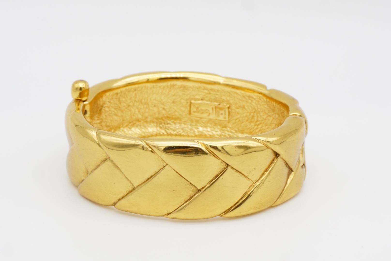 Yves Saint Laurent YSL Arty Vintage Glow Bracelet jonc en or matelassé en vente 4
