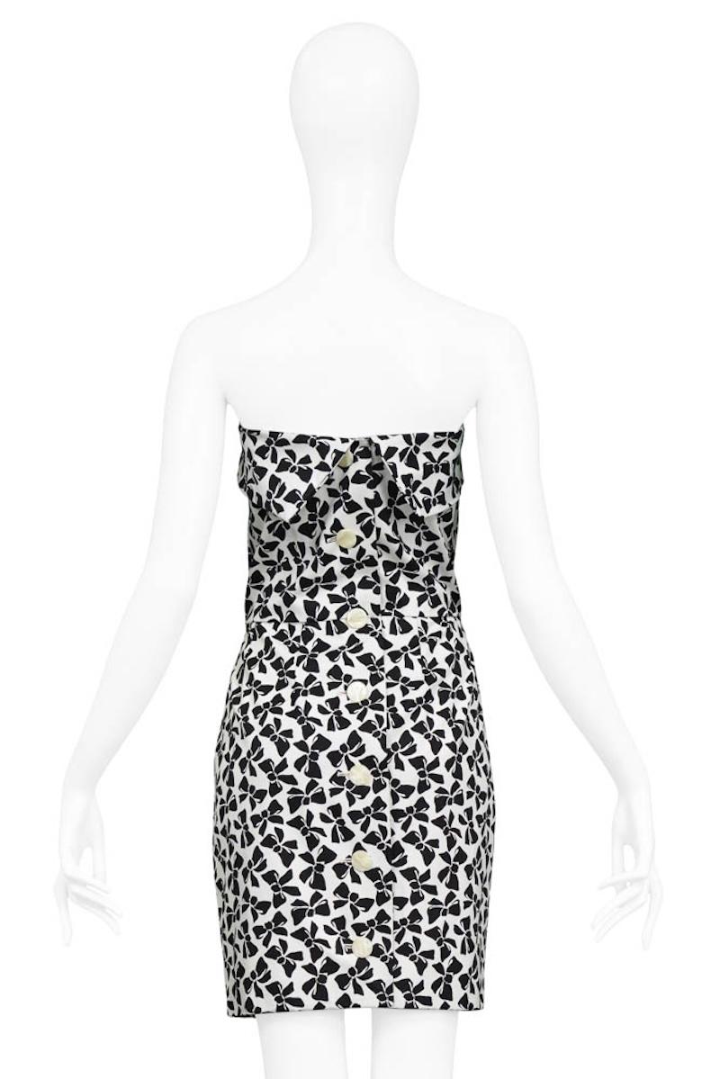 Yves Saint Laurent Ysl Black and White Bow Print Mini Dress (Mini robe imprimée d'un nœud) Pour femmes en vente