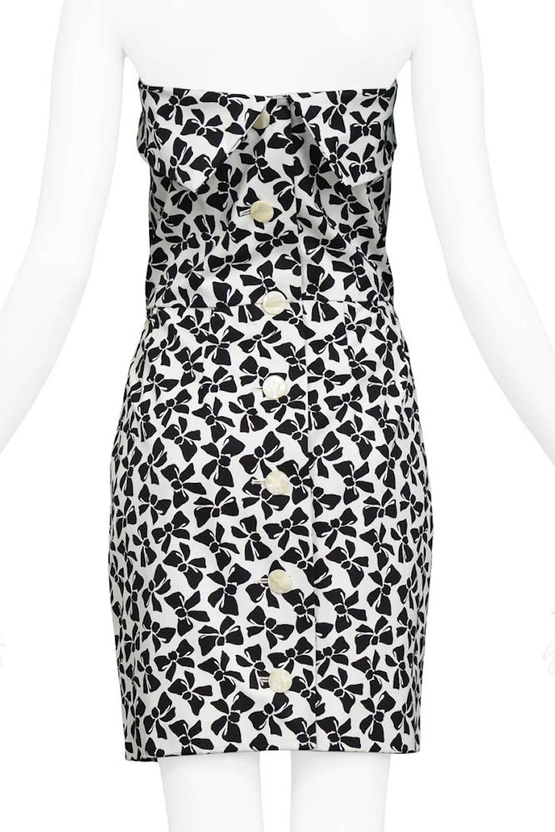 Yves Saint Laurent Ysl Black and White Bow Print Mini Dress (Mini robe imprimée d'un nœud) en vente 1