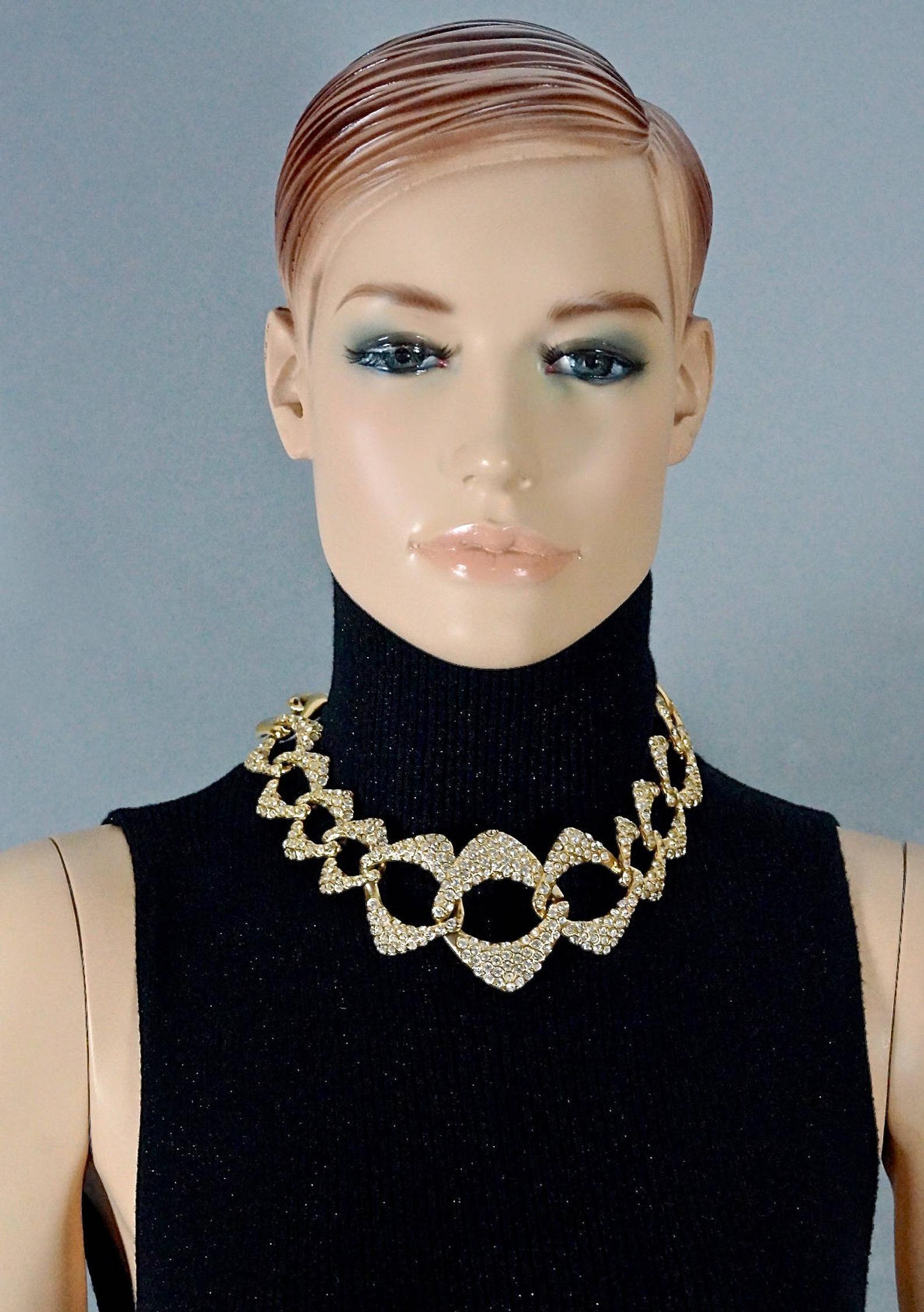 Vintage YVES SAINT LAURENT Ysl by Robert Goossens Rhinestone Chain Choker Necklace

Measurements:
Height: 2.16 inches (5.5 cm)
Wearable Length: 18.30 inches (46.5 cm) to 20.07 inches (51 cm)

Features:
- 100% Authentic YVES SAINT LAURENT by Robert