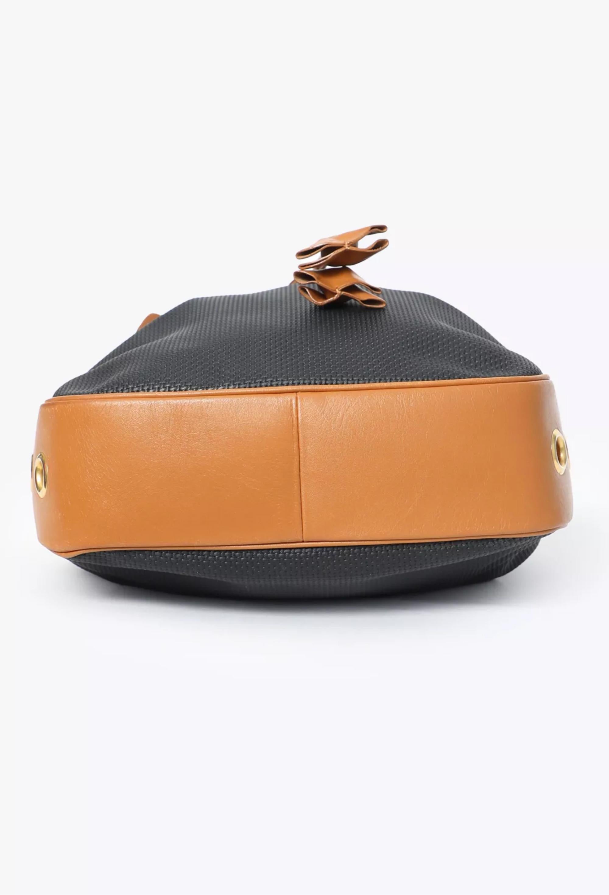 Yves Saint Laurent YSL by Tom Ford Black Drawstring Tote Bag Bon état - En vente à Paris, FR