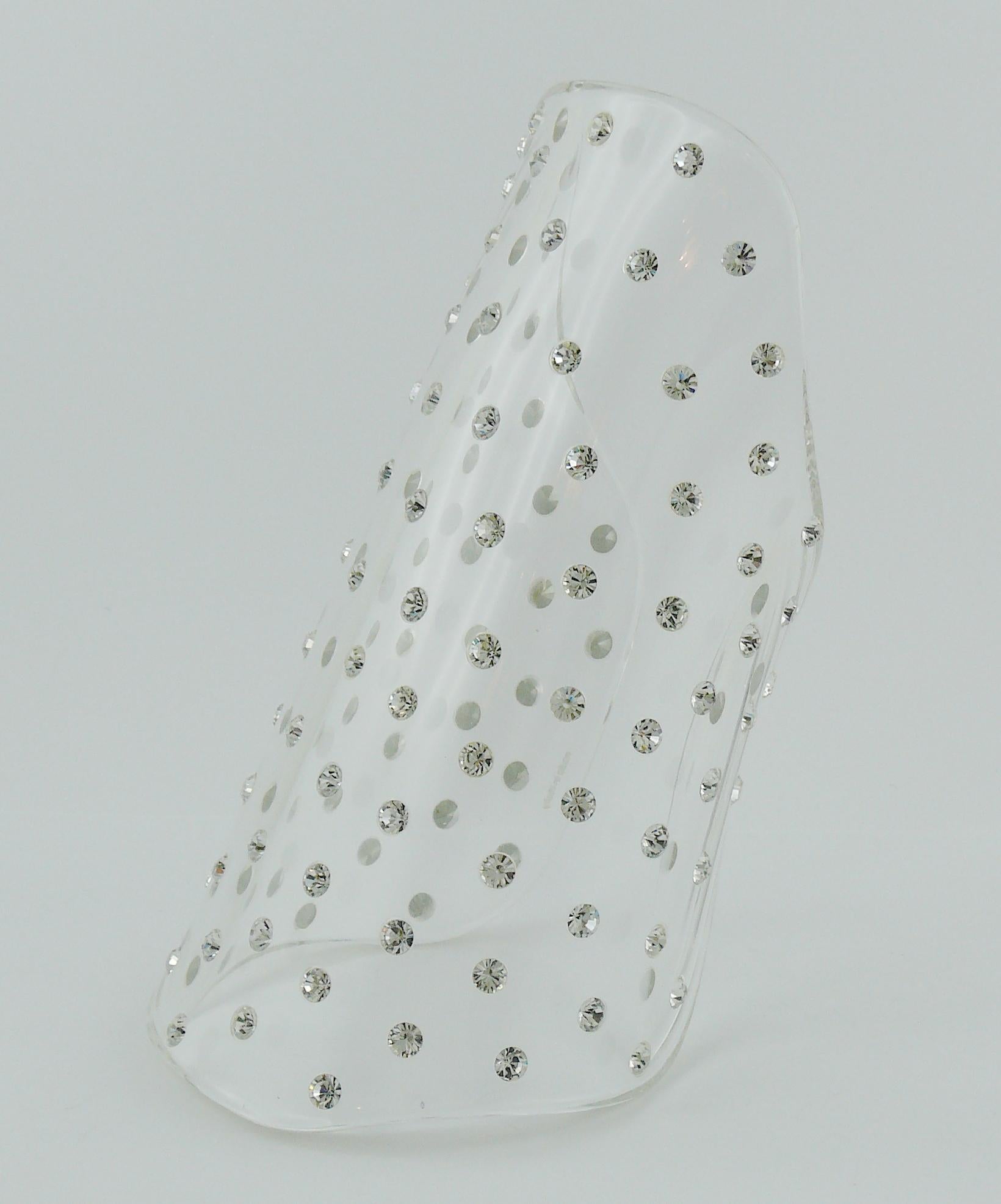 Yves Saint Laurent YSL Dokumentiertes Manschettenarmband aus klarem Lucite-Kristall im Angebot 5