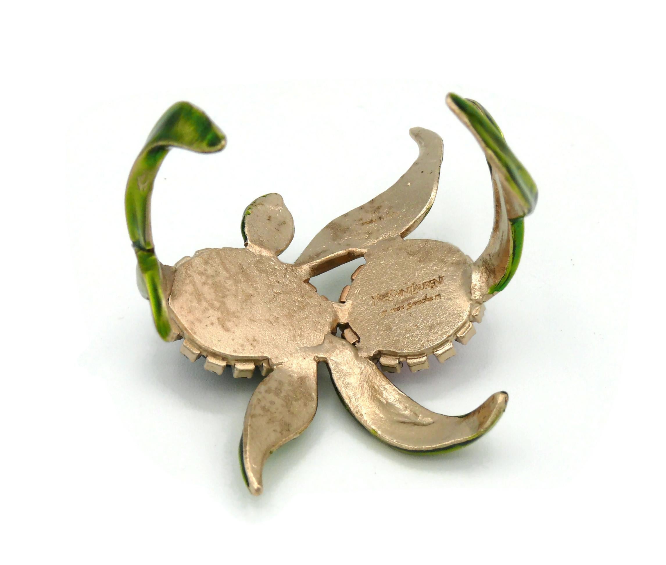 YVES SAINT LAURENT YSL by TOM FORD Paire de bracelets manchettes en forme d'orchidée ornée de bijoux en vente 12