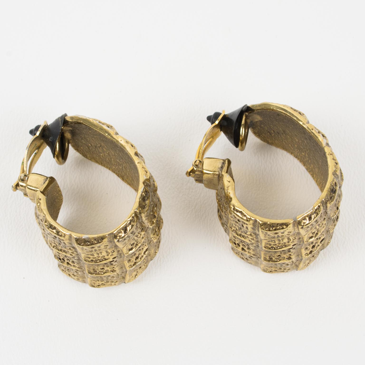 Yves Saint Laurent YSL Crocodile Pattern Gilded Hoop Clip Earrings In Good Condition For Sale In Atlanta, GA