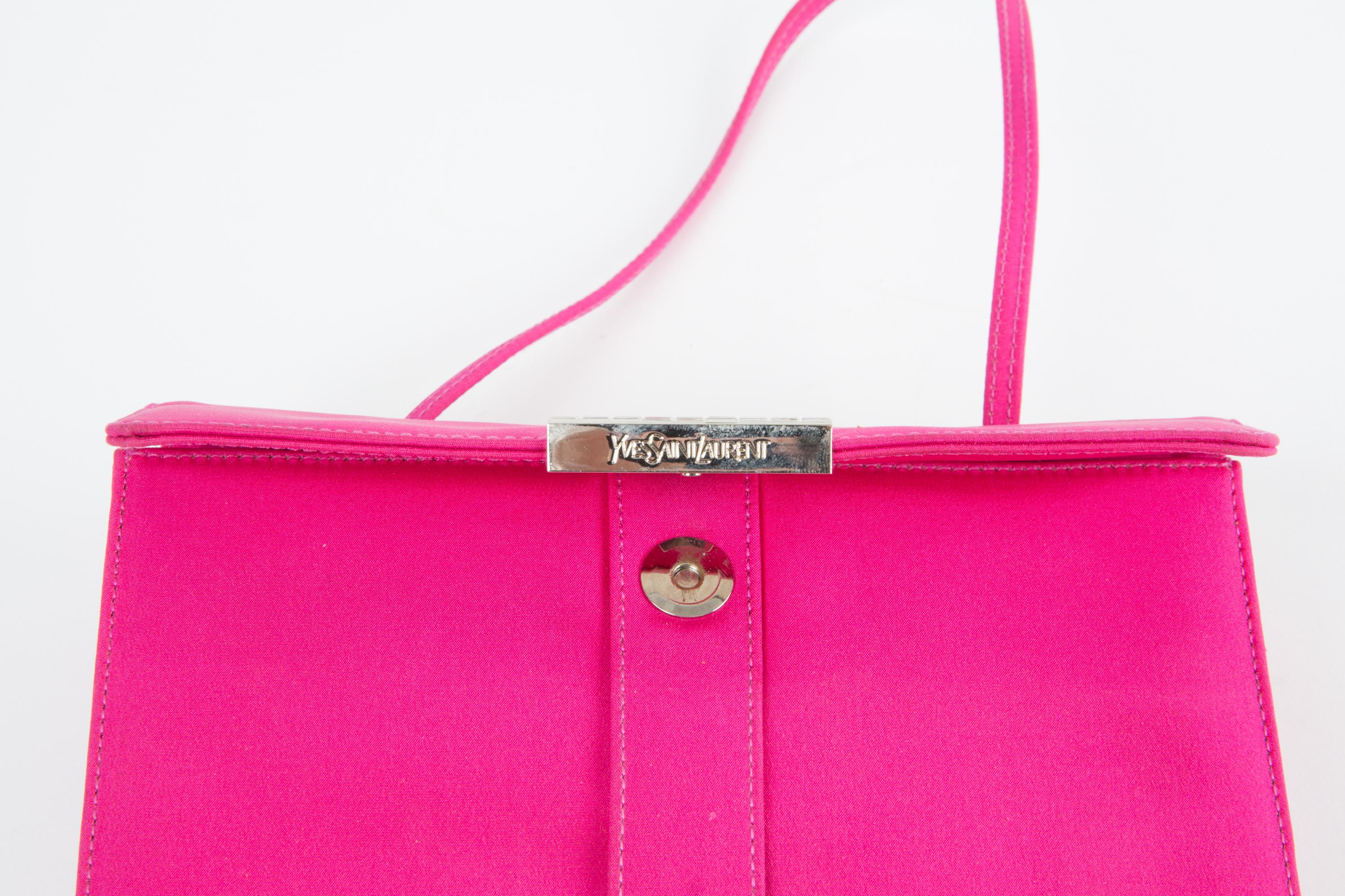 Yves Saint Laurent YSL Abendtasche aus rosa Seide im Angebot 5