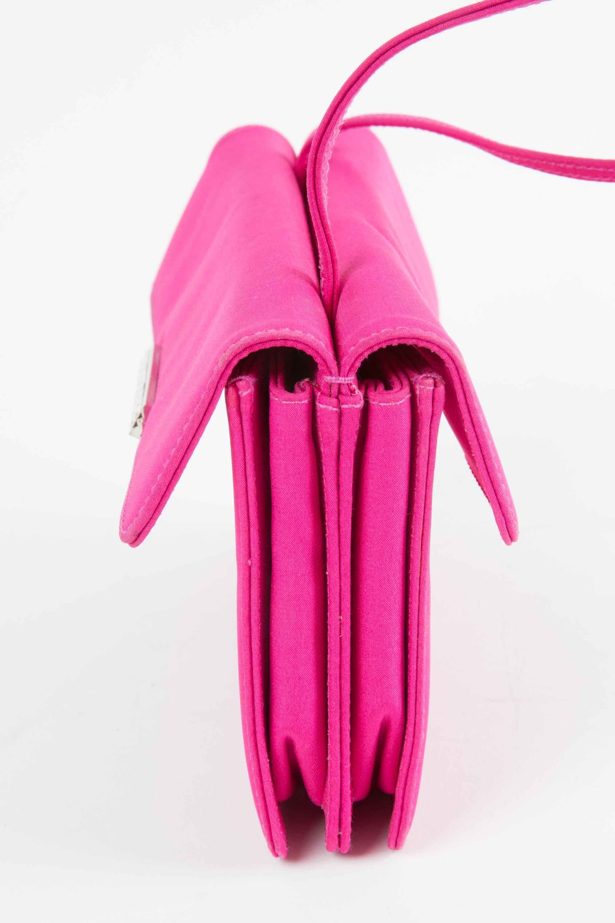 Yves Saint Laurent YSL Abendtasche aus rosa Seide im Angebot 6