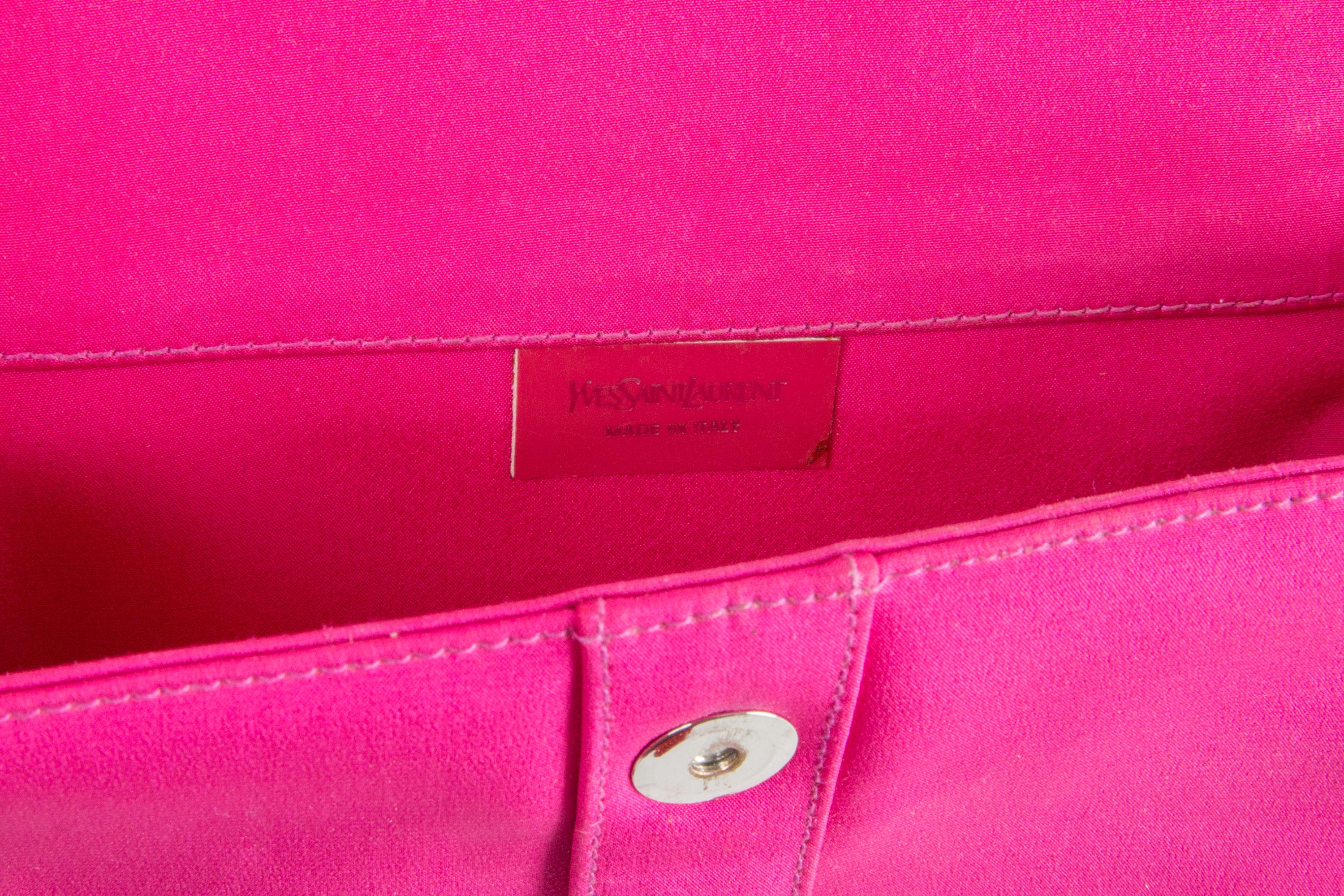 Yves Saint Laurent YSL Abendtasche aus rosa Seide im Angebot 7