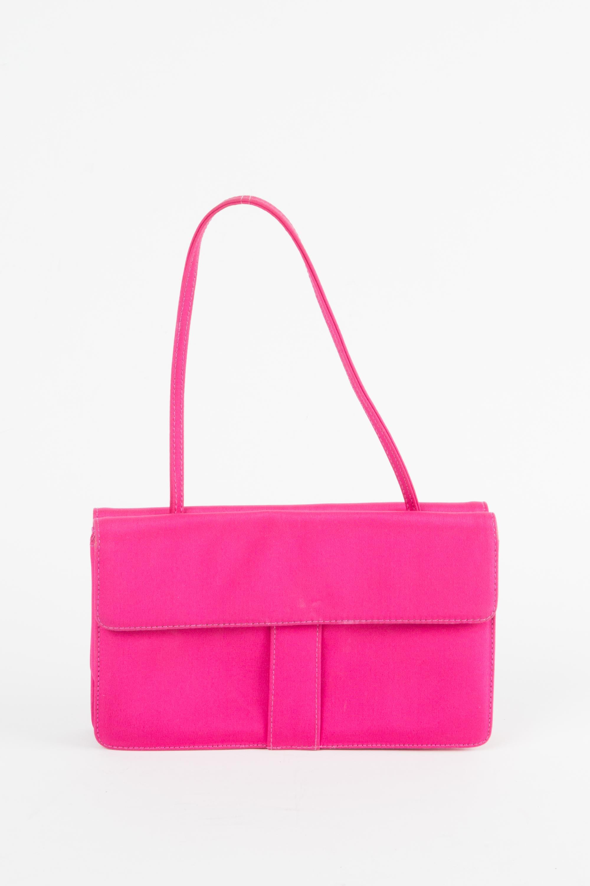 Yves Saint Laurent YSL Abendtasche aus rosa Seide im Zustand „Gut“ im Angebot in Paris, FR