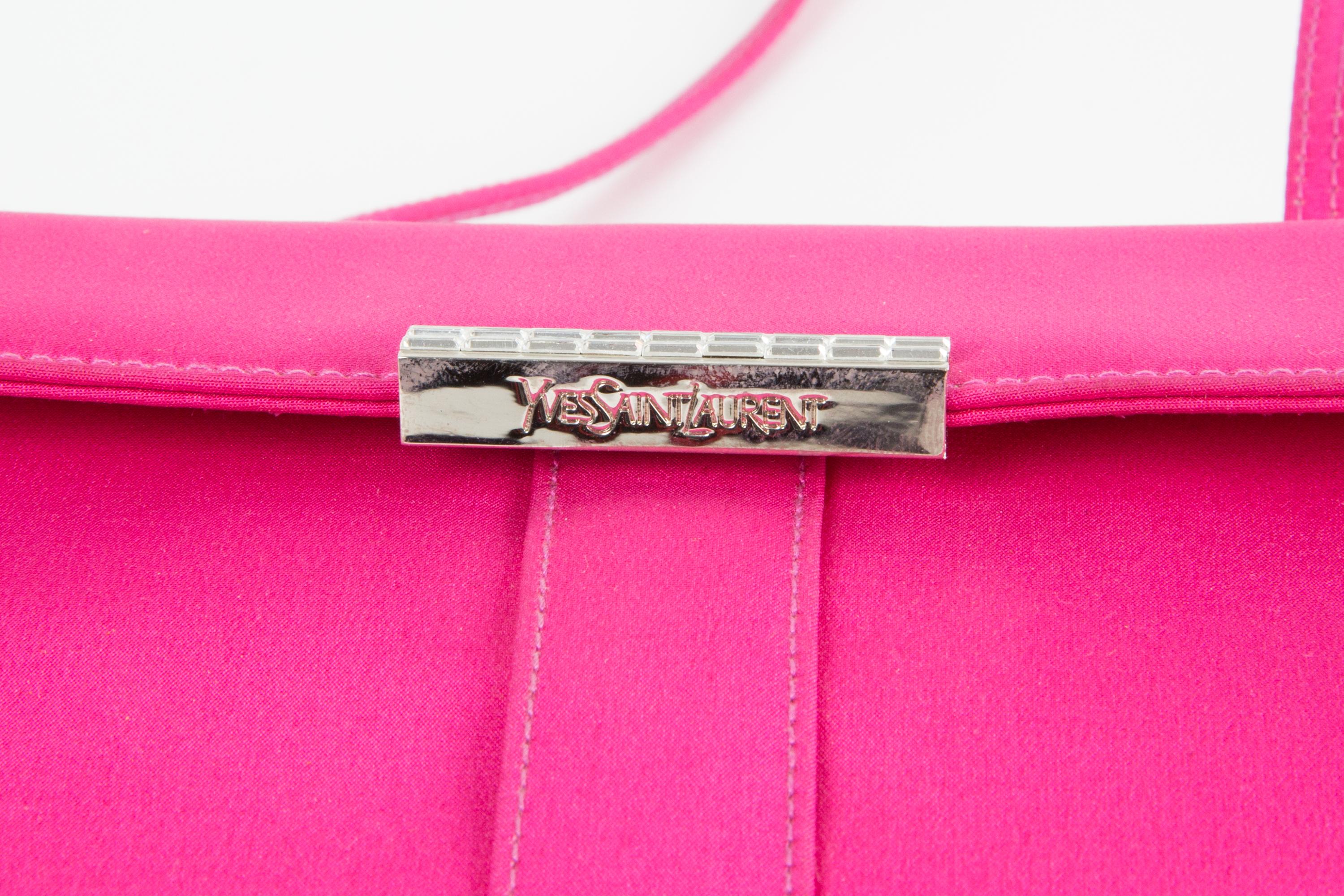 Yves Saint Laurent YSL Abendtasche aus rosa Seide im Angebot 4