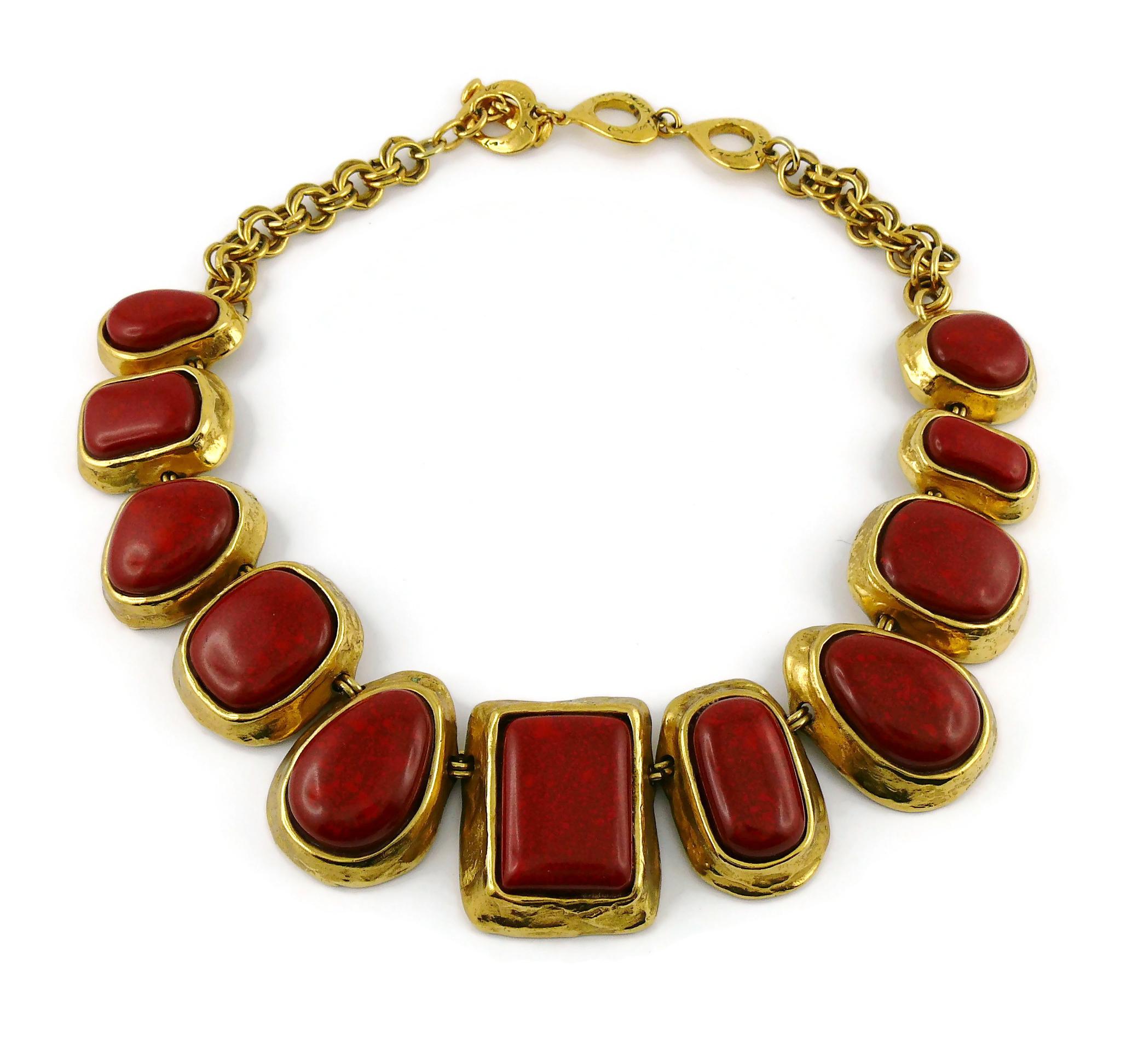 Yves Saint Laurent YSL Faux Coral Link Necklace In Good Condition In Nice, FR